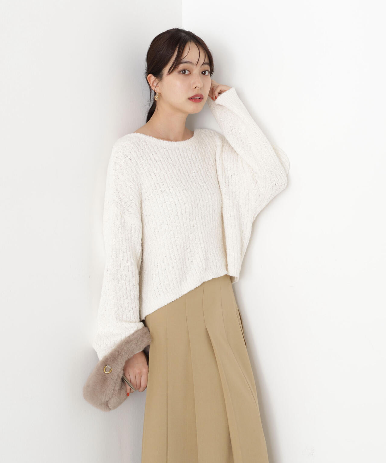 松川星さん着用】フィルムモール短丈ニット | PROPORTION BODY