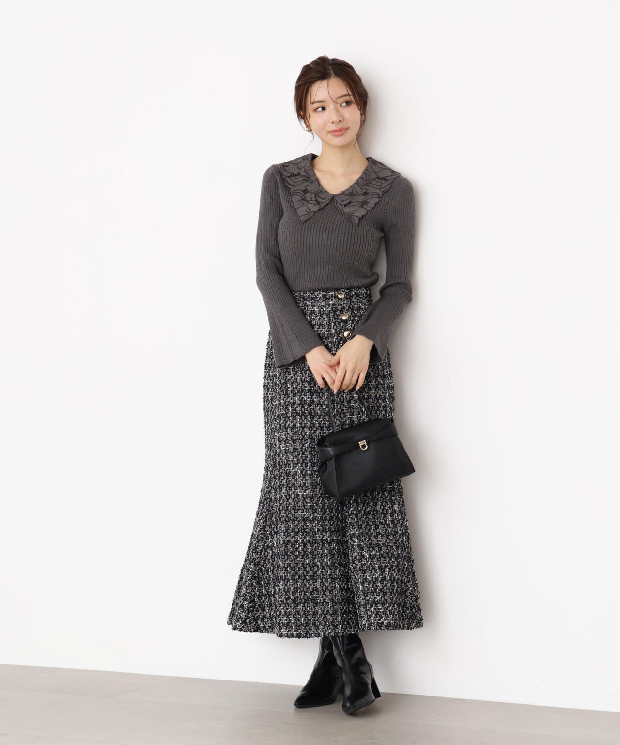 レース襟付きニット