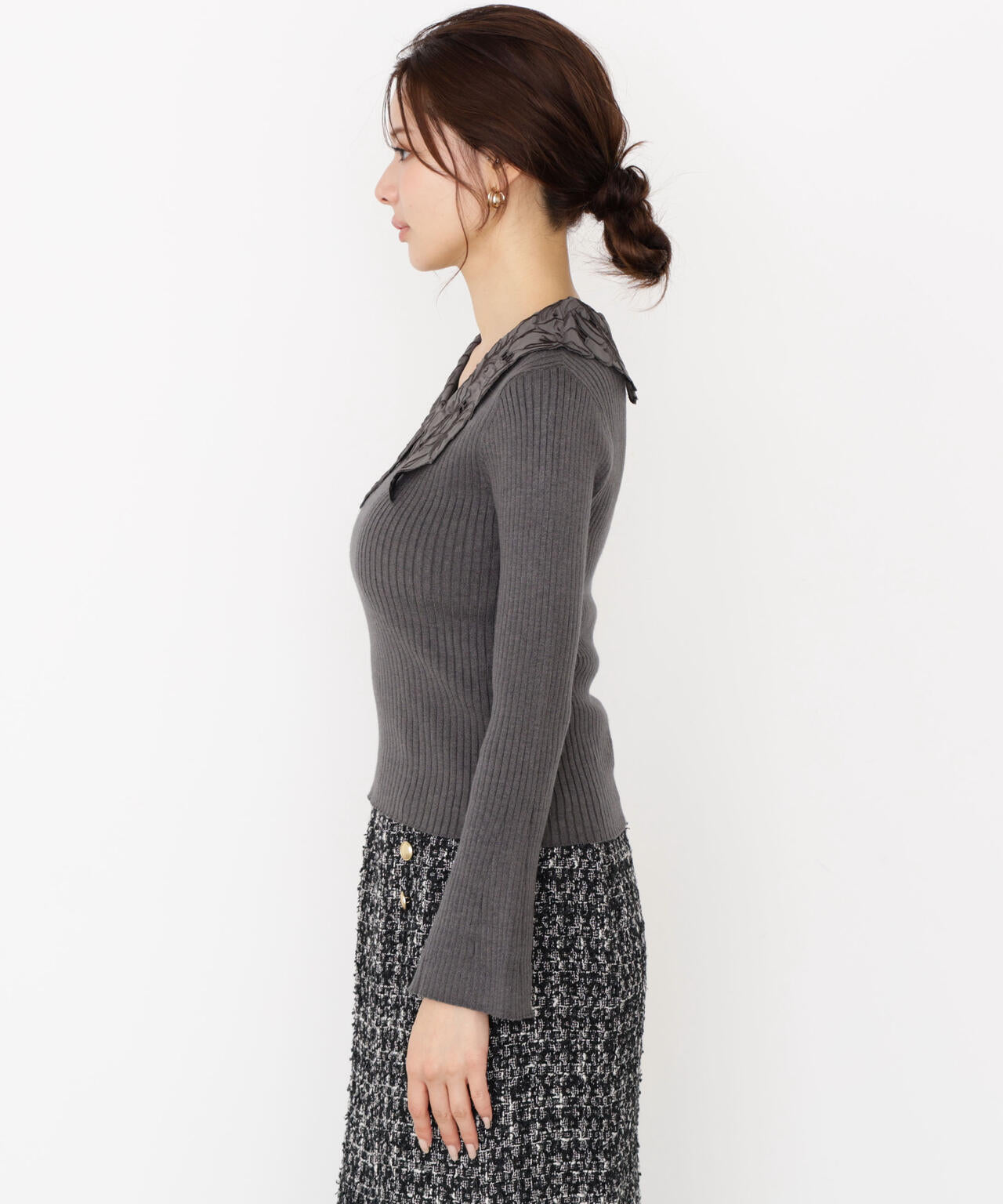 レース襟付きニット