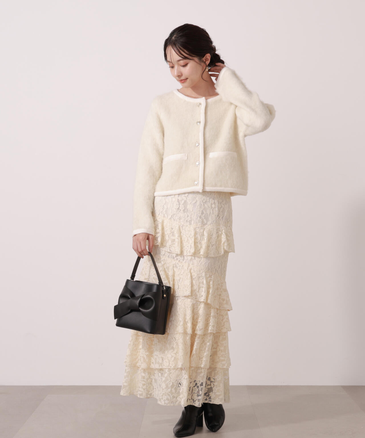 MISS SIXTY 刺繍ジップアップニットジャケット MISS SIXTY 刺繍ジップアップニットジャケット Women`s Outerwear