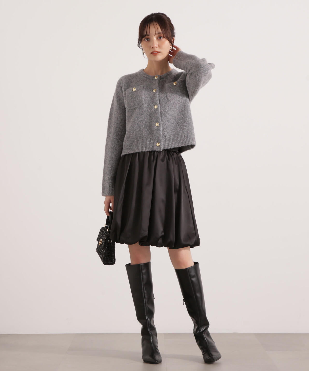 【加藤栞さん着用】釦POINTウール混カーディガン
