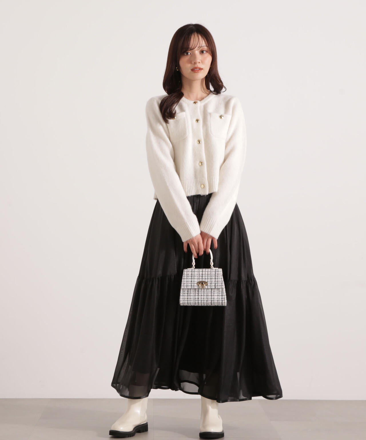 加藤栞さん着用】釦POINTウール混カーディガン | PROPORTION BODY