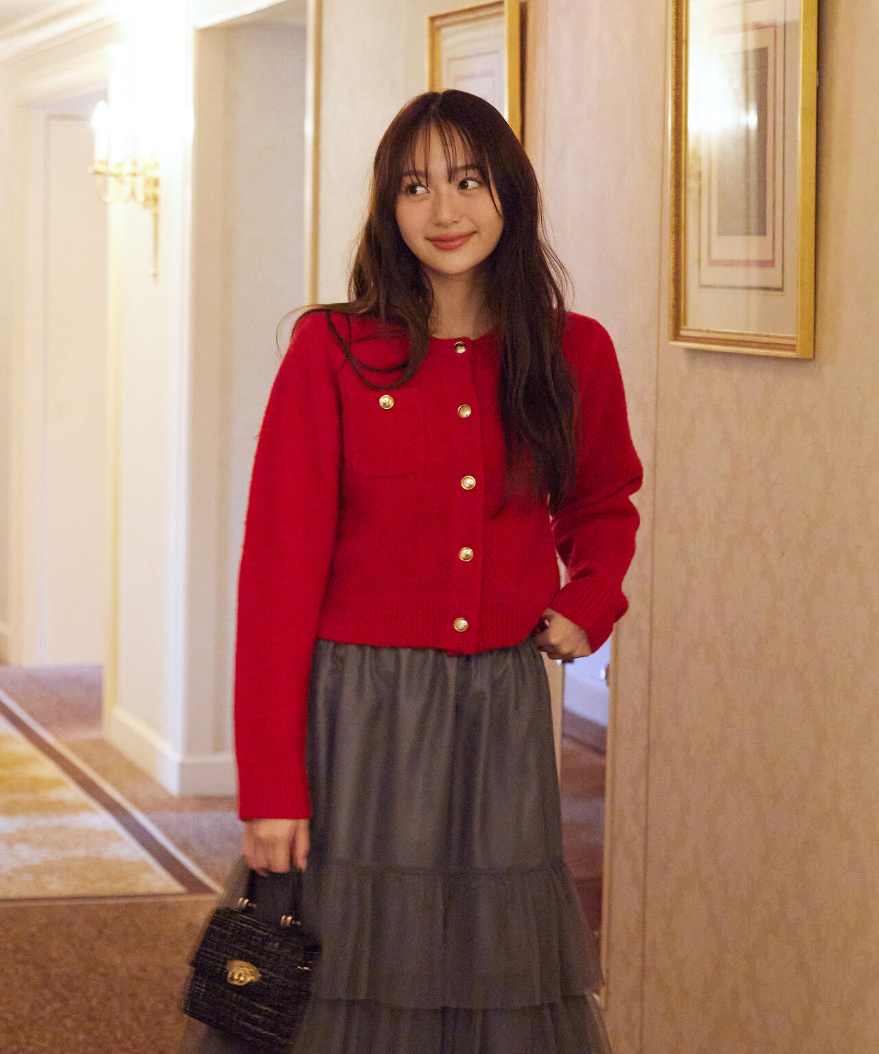 【加藤栞さん着用】釦POINTウール混カーディガン