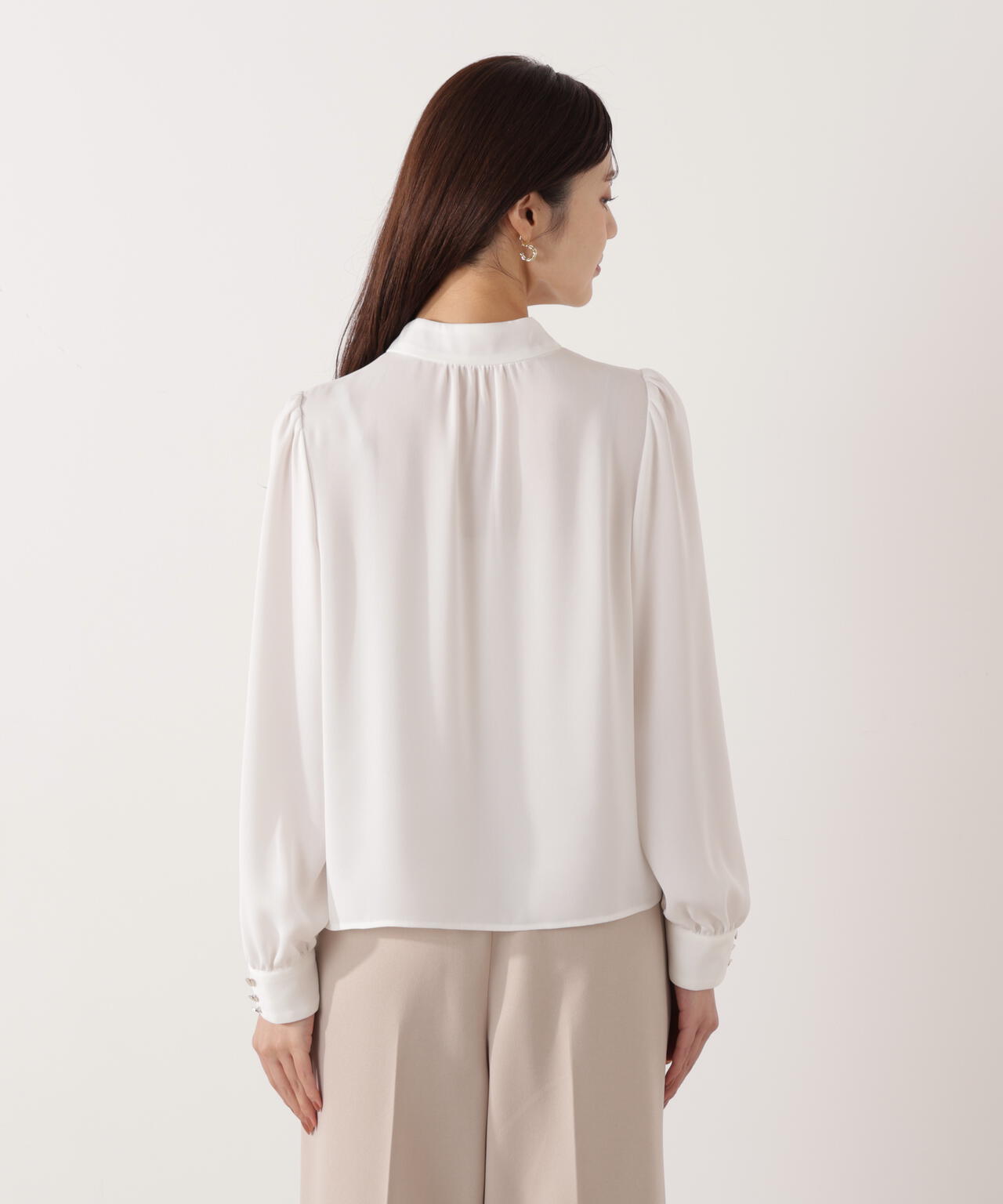 ＜ウォッシャブル＞ラッフルリボンブラウス