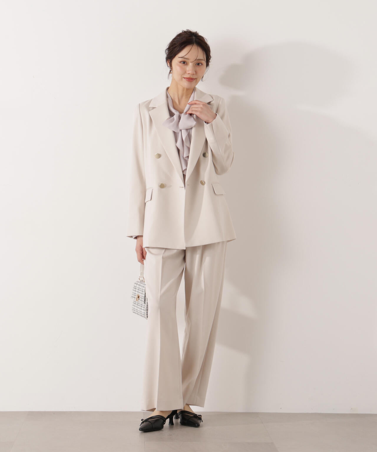 ＜ウォッシャブル＞ラッフルリボンブラウス