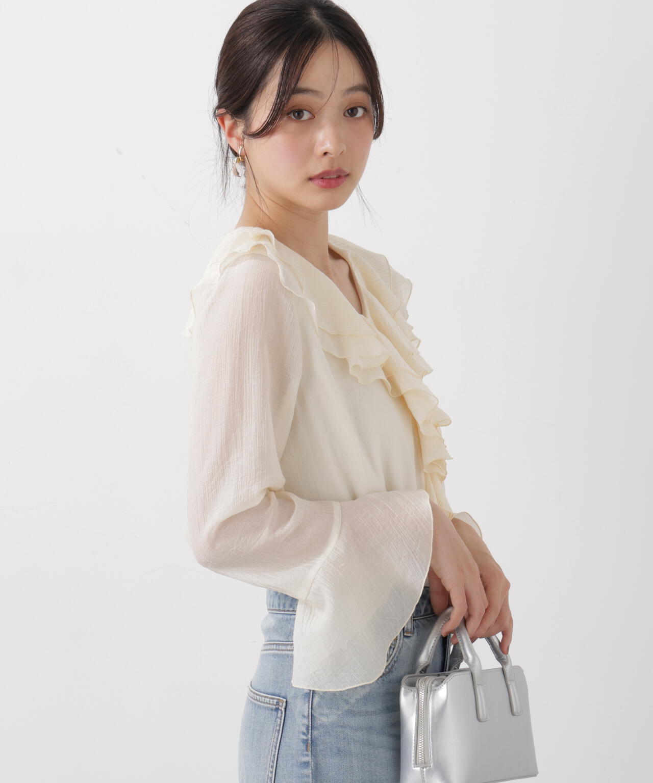 シアー楊柳ラッフルブラウス