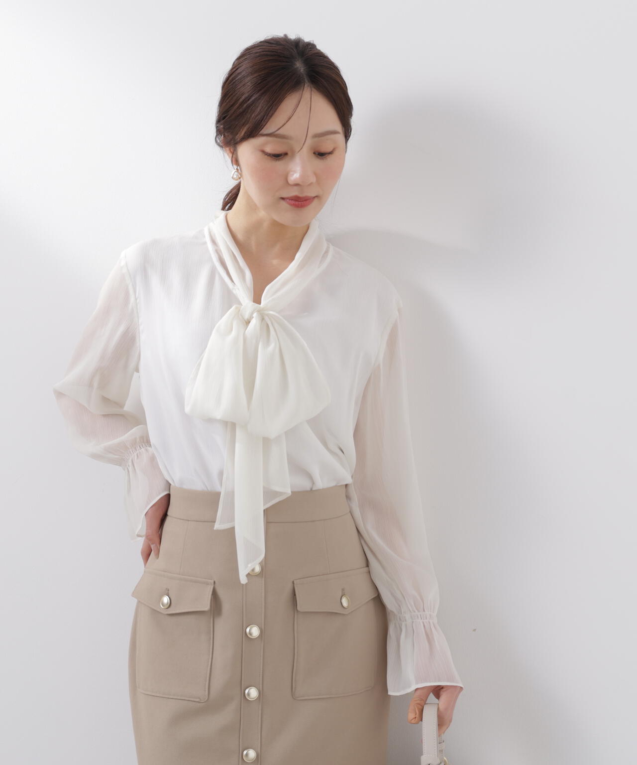 ビッグリボンブラウス