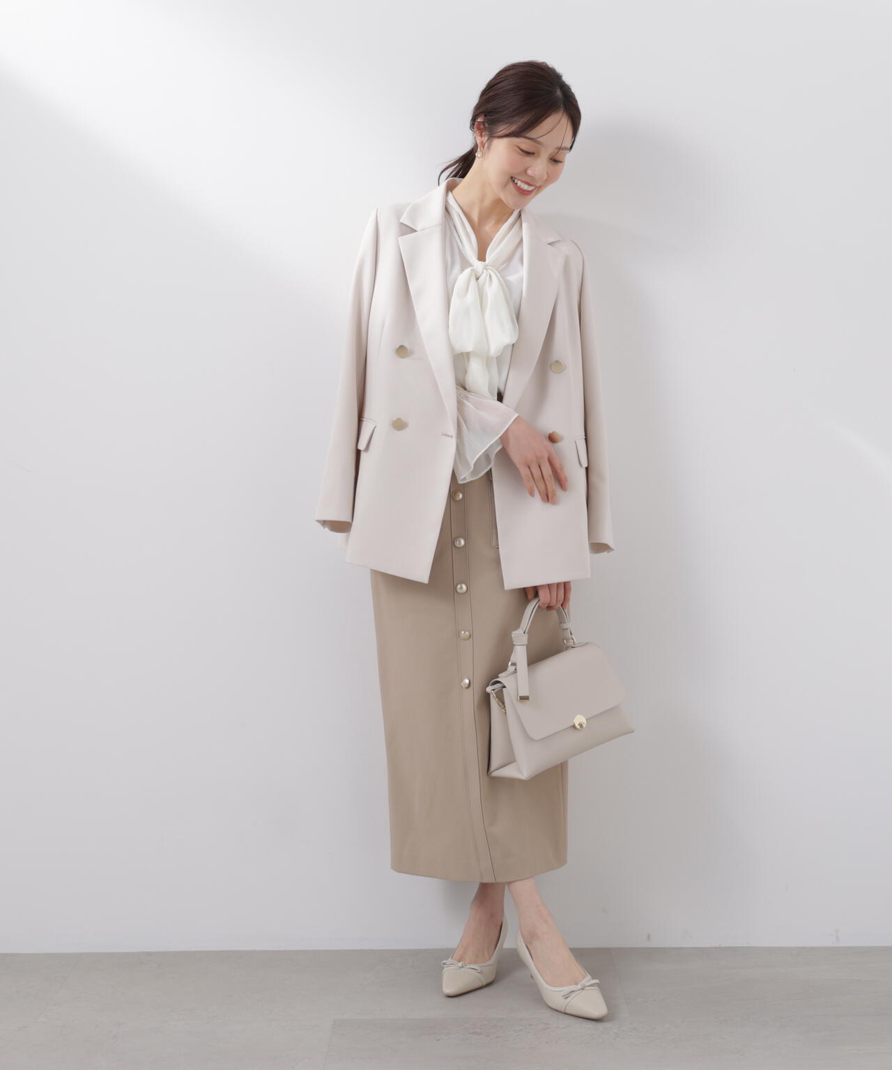 ビッグリボンブラウス