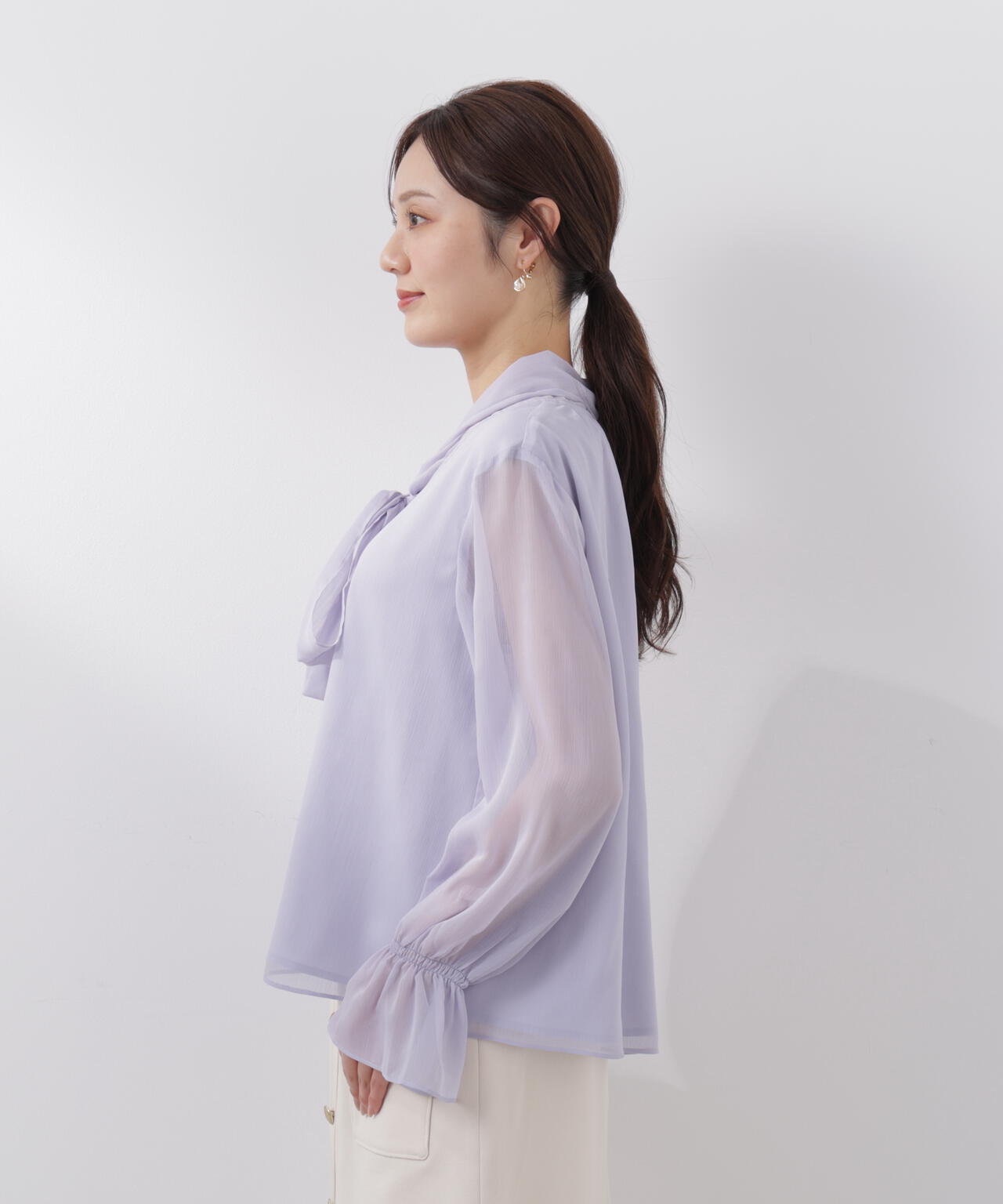 ビッグリボンブラウス