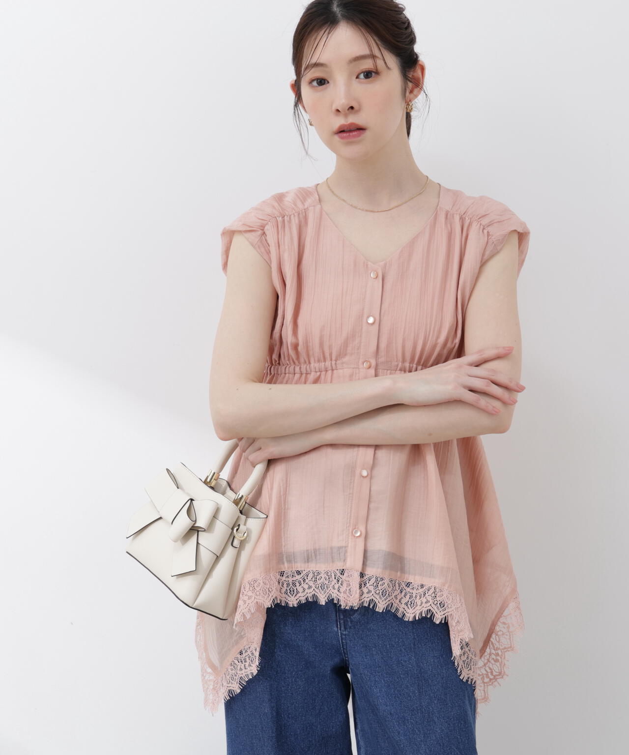 【6/5～6/7 オンライン限定2buy10%OFF対象】レーストリミングヘムブラウス