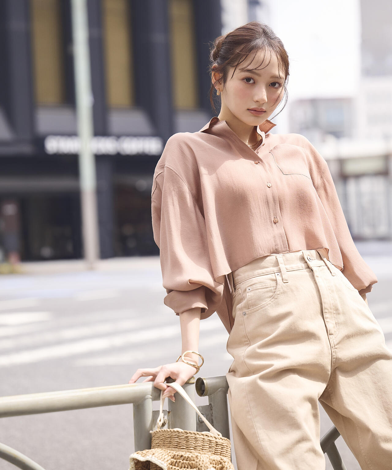 青島心さん着用】短丈シアーシャツ | PROPORTION BODY DRESSING