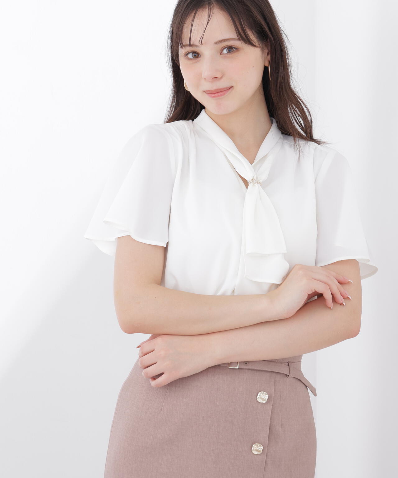 チェーン付きフリルタイブラウス | PROPORTION BODY DRESSING