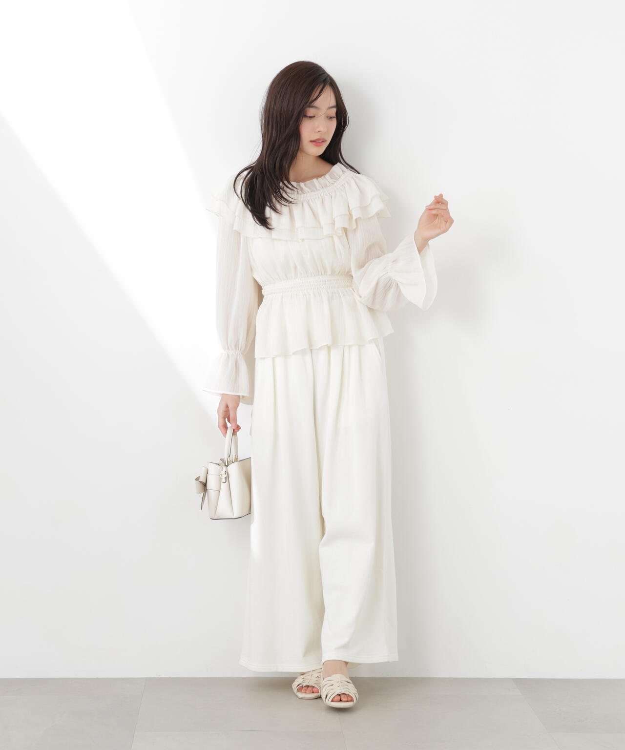 ＜ウォッシャブル＞《EDIT COLOGNE》オフショルシアーシャーリングブラウス【WEB・一部店舗限定】