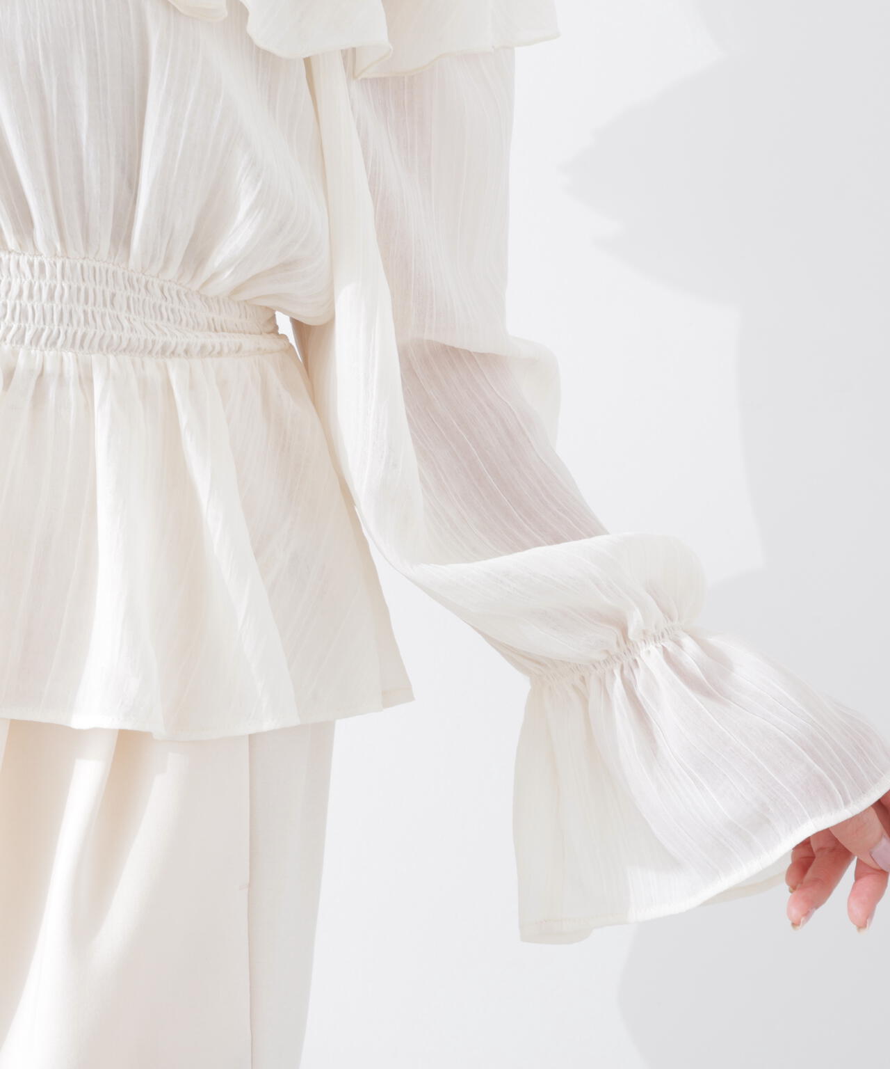 ＜ウォッシャブル＞《EDIT COLOGNE》オフショルシアーシャーリングブラウス【WEB・一部店舗限定】