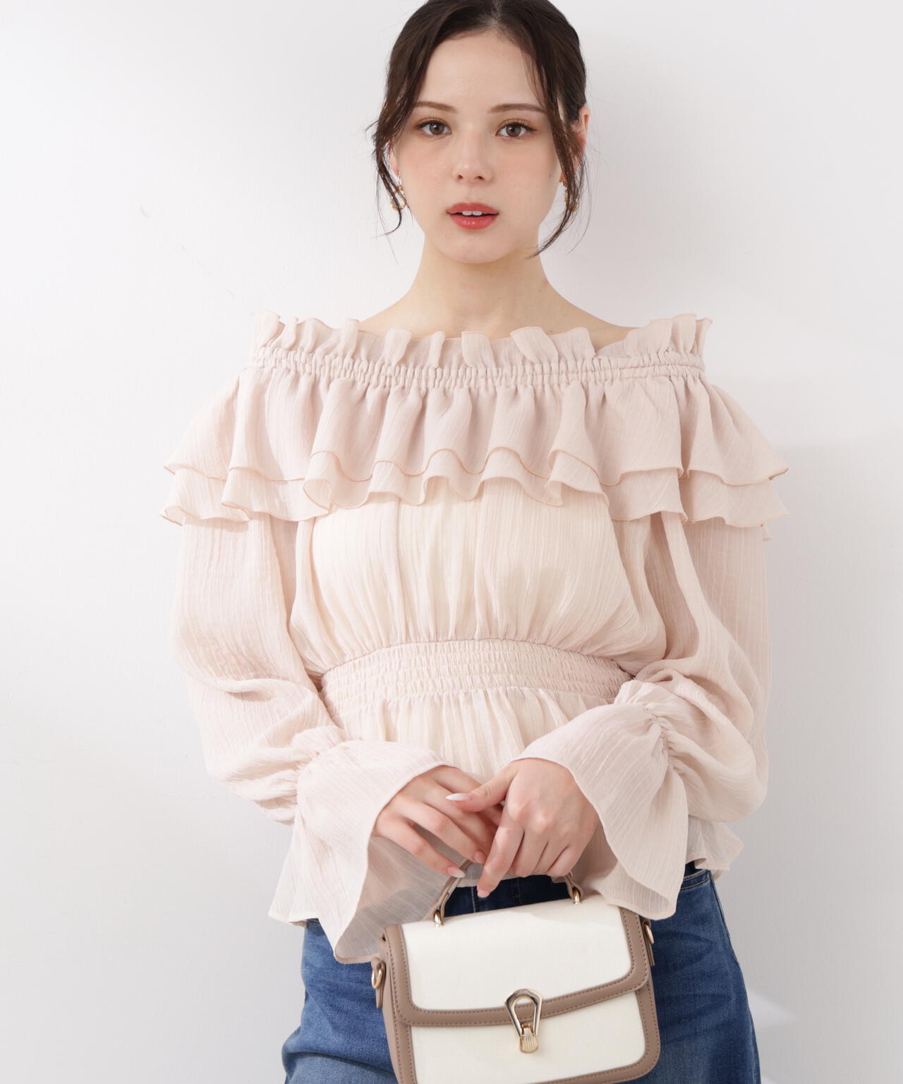 ＜ウォッシャブル＞《EDIT COLOGNE》オフショルシアーシャーリングブラウス【WEB・一部店舗限定】