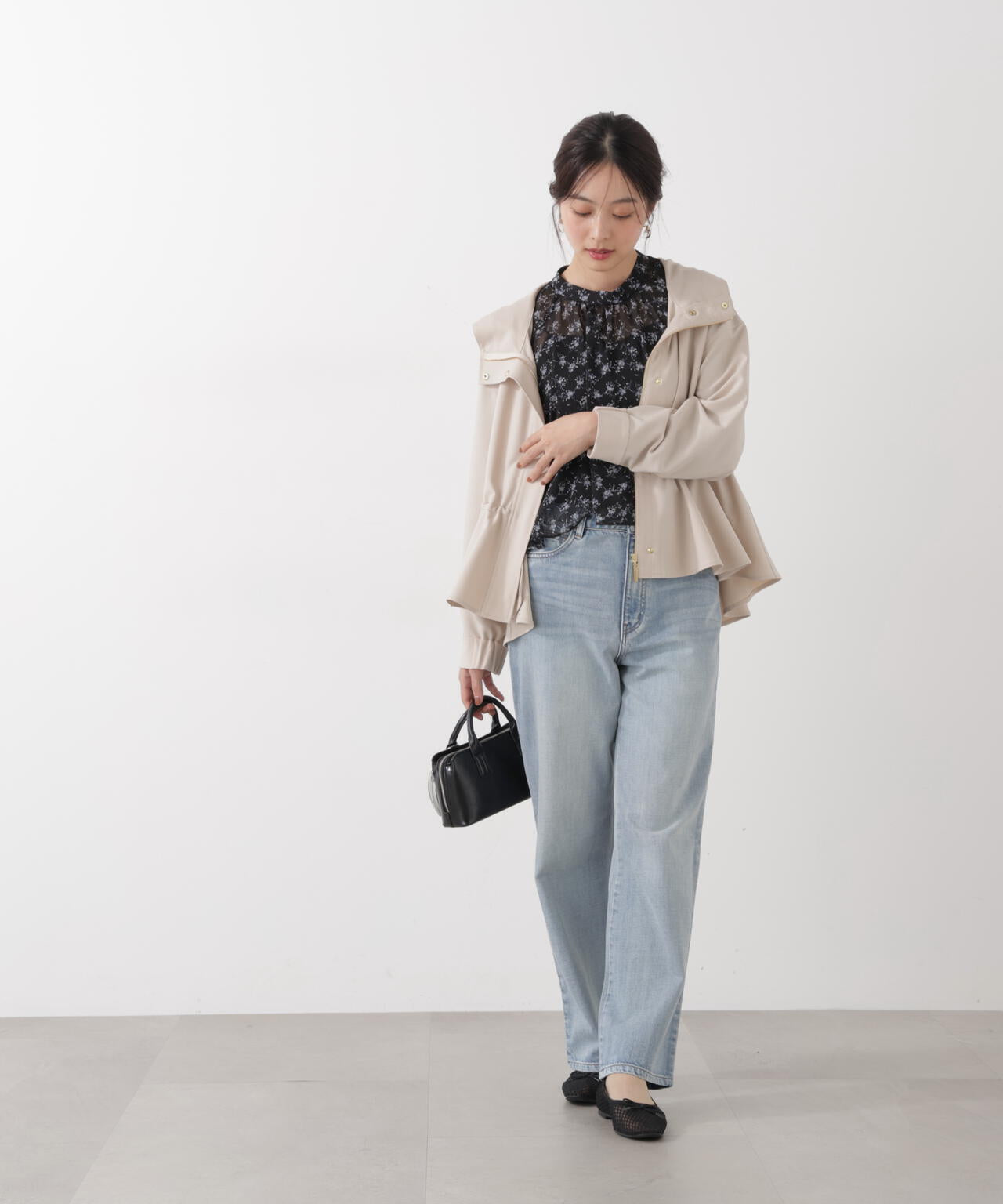 165cm B:82 W:59 H:86 S:25cm 着用サイズ：FR