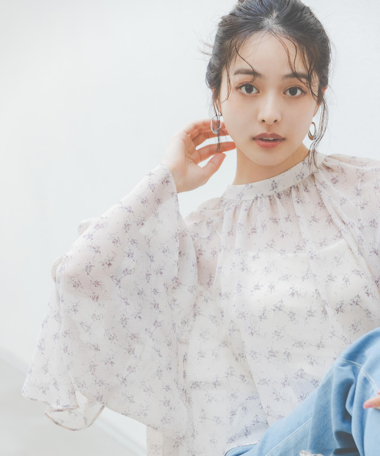 ＜ウォッシャブル＞〈a/mie〉ジョーゼットボリュームブラウス