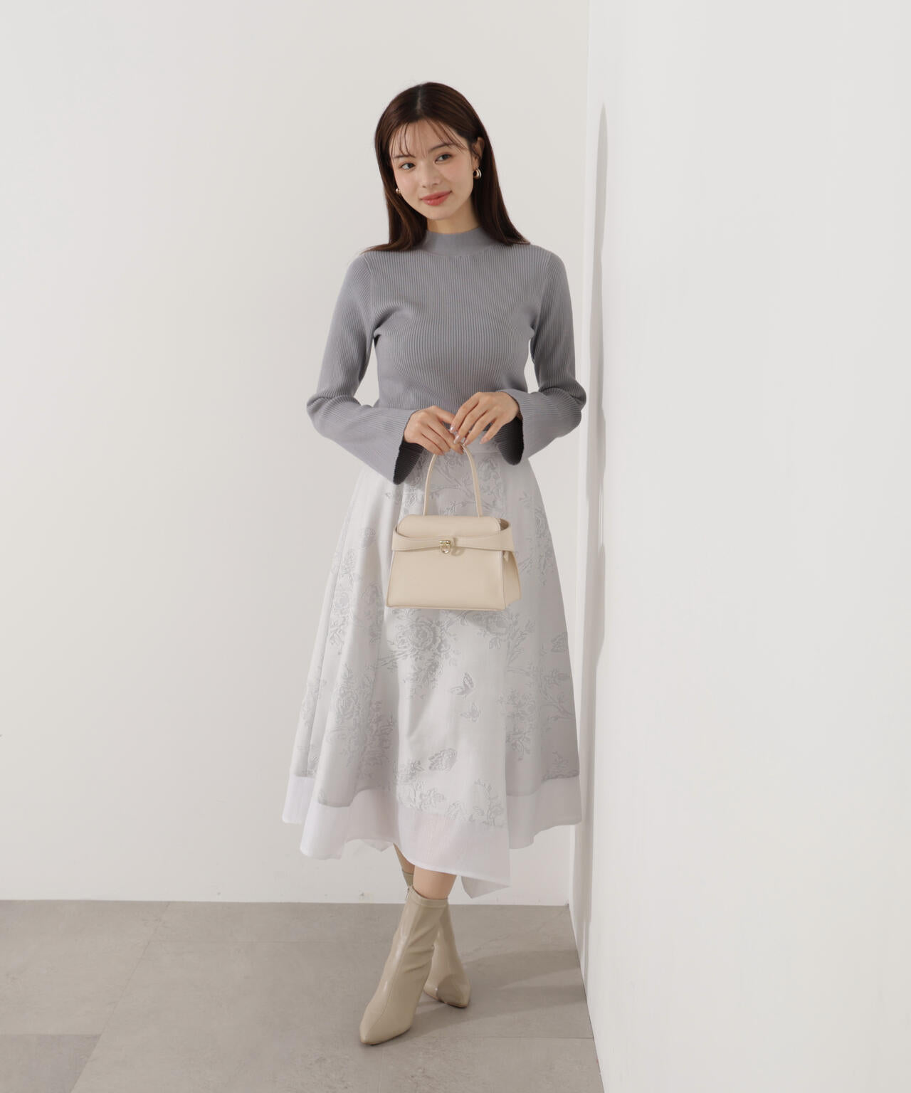 ハンカチーフヘムスカート