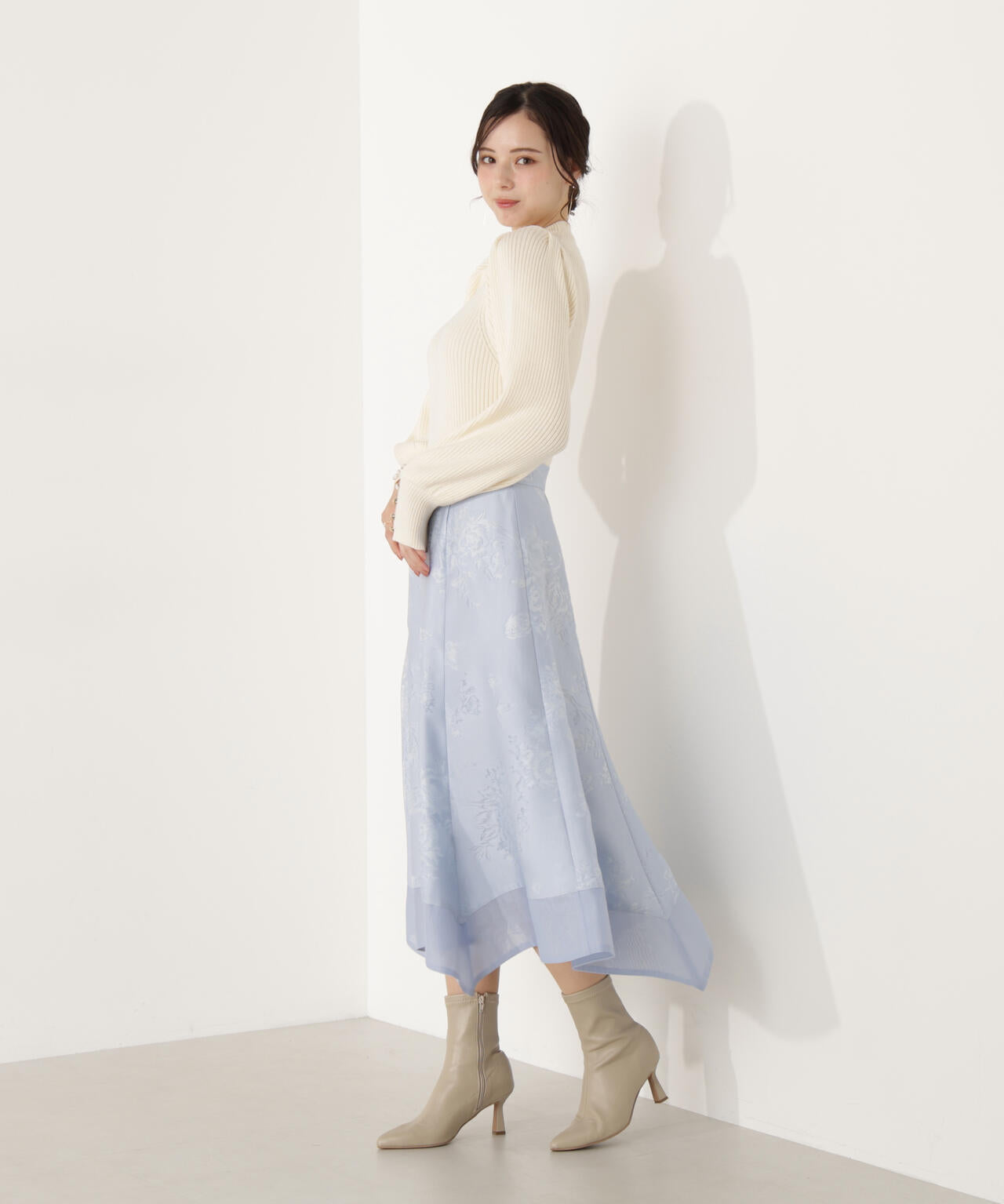 ハンカチーフヘムスカート