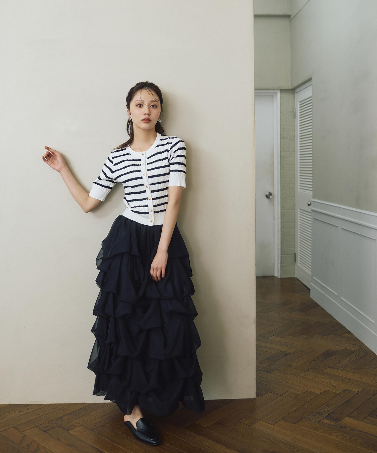 model：166cm B:78 W:56 H:83 S:24.5cm 着用サイズ：M