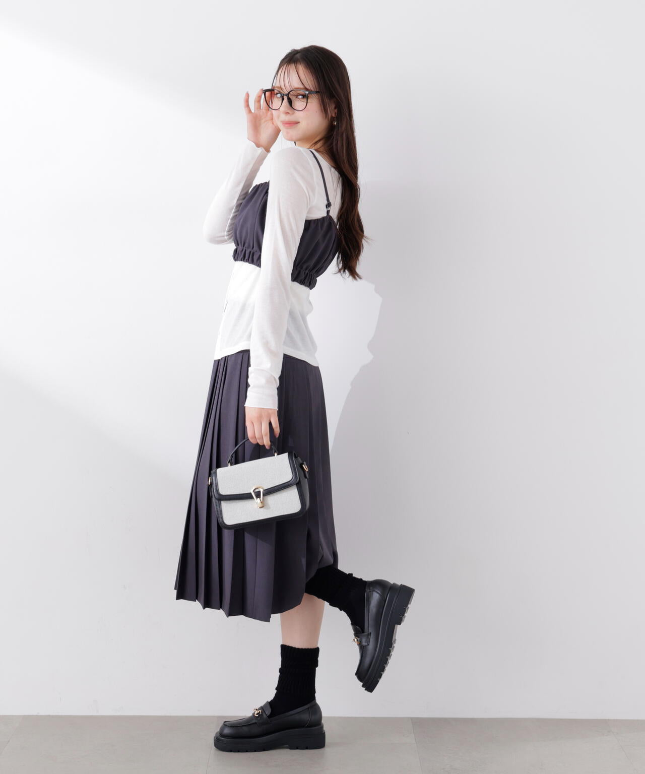 ミディープリーツスカート