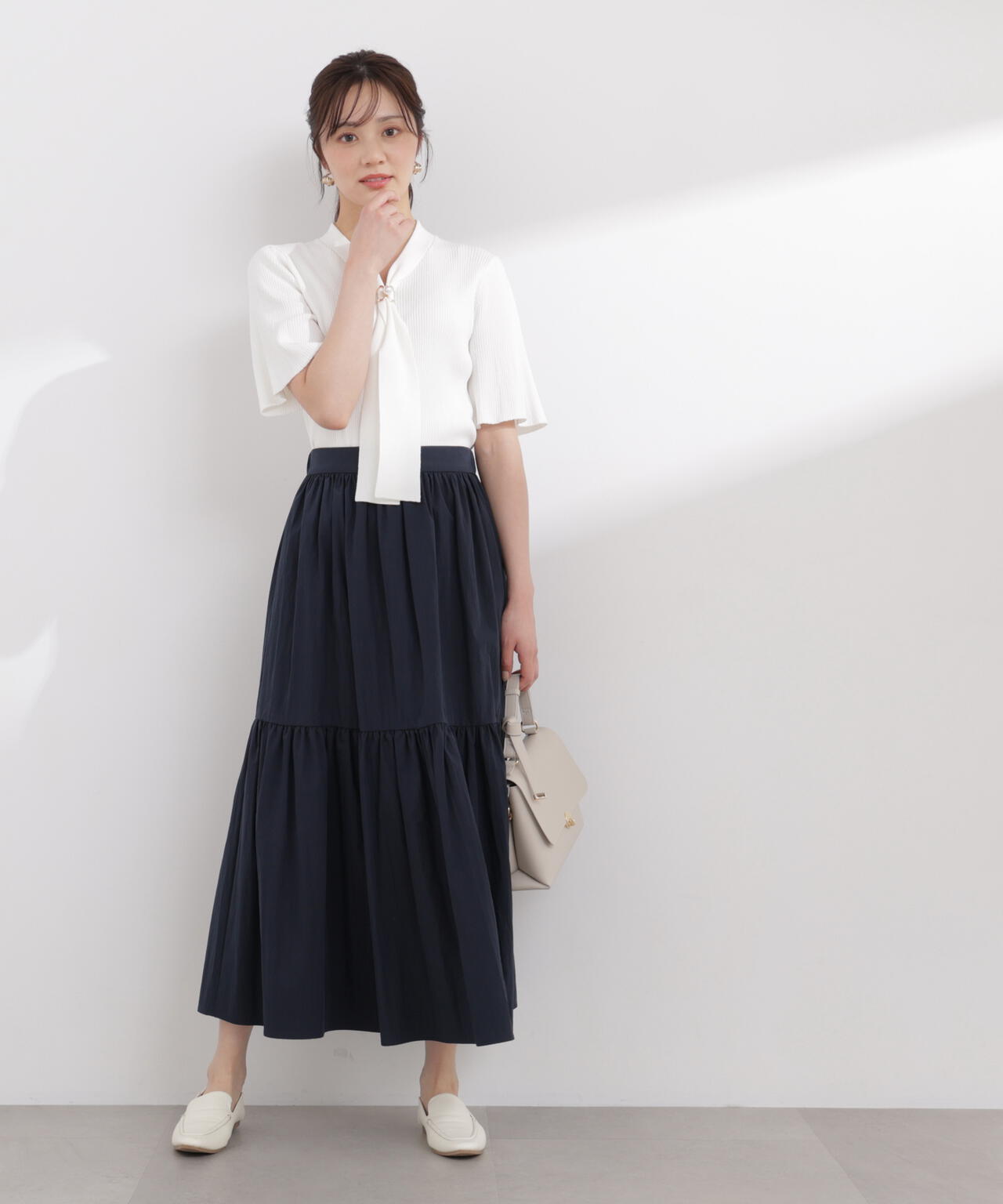 【6/5～6/7 オンライン限定2buy10%OFF対象】＜加藤栞さん着用＞タフタギャザースカート