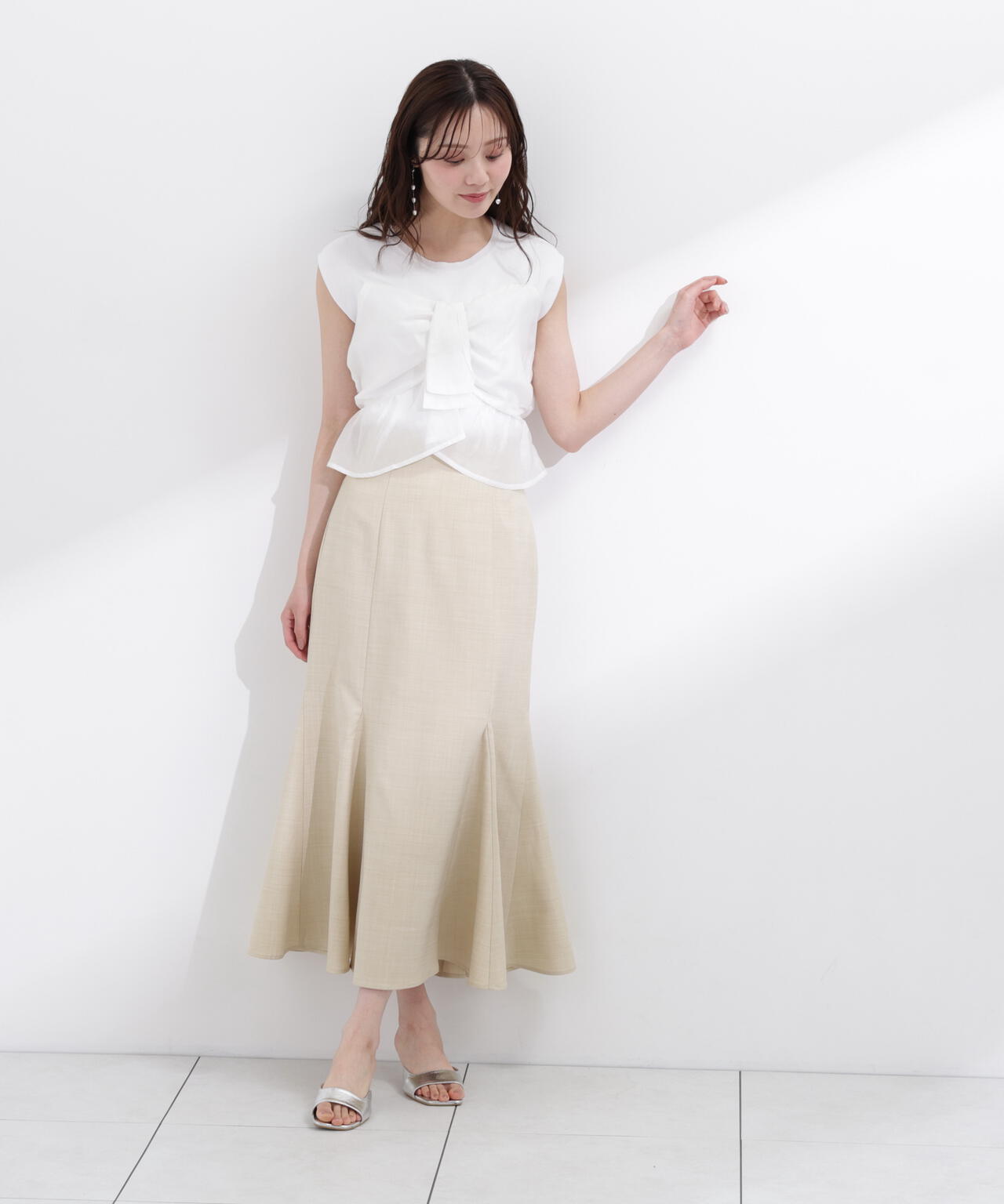 青島心さん着用】ハイウエストマーメイドスカート | PROPORTION BODY