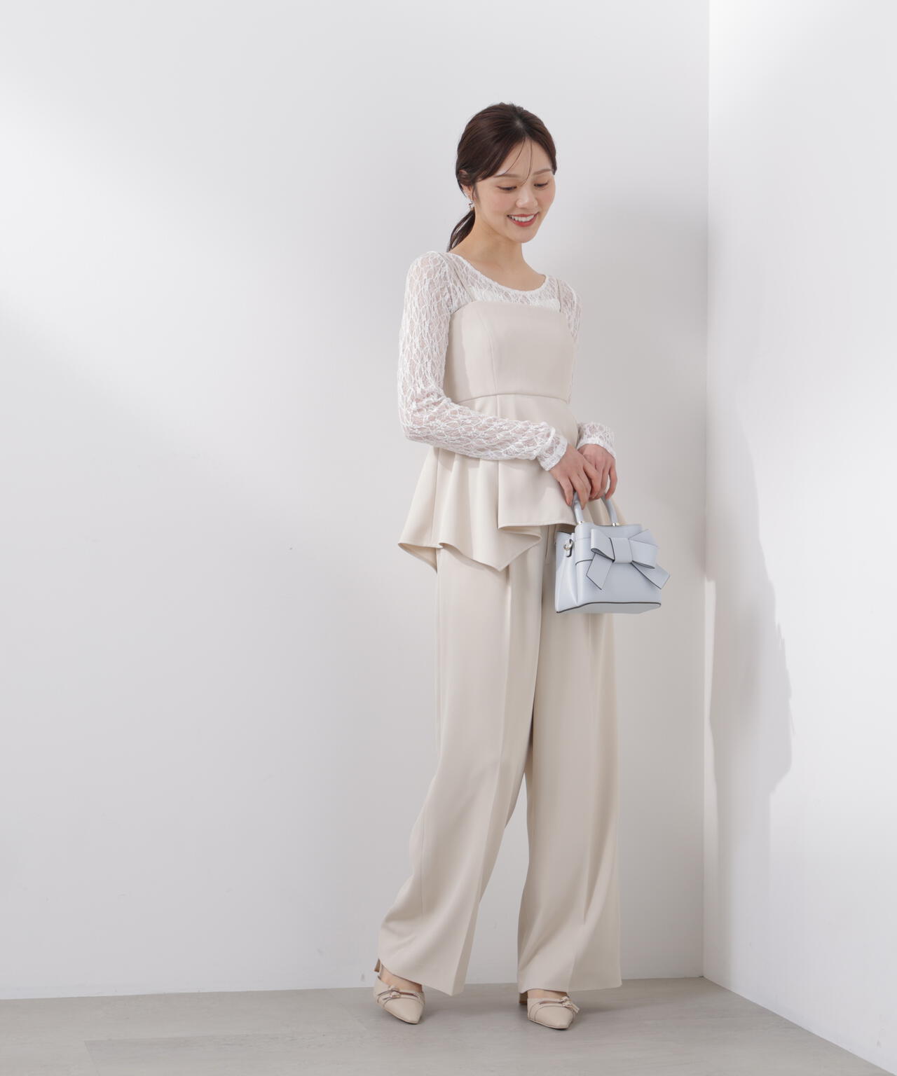 ベルト付きワイドパンツ