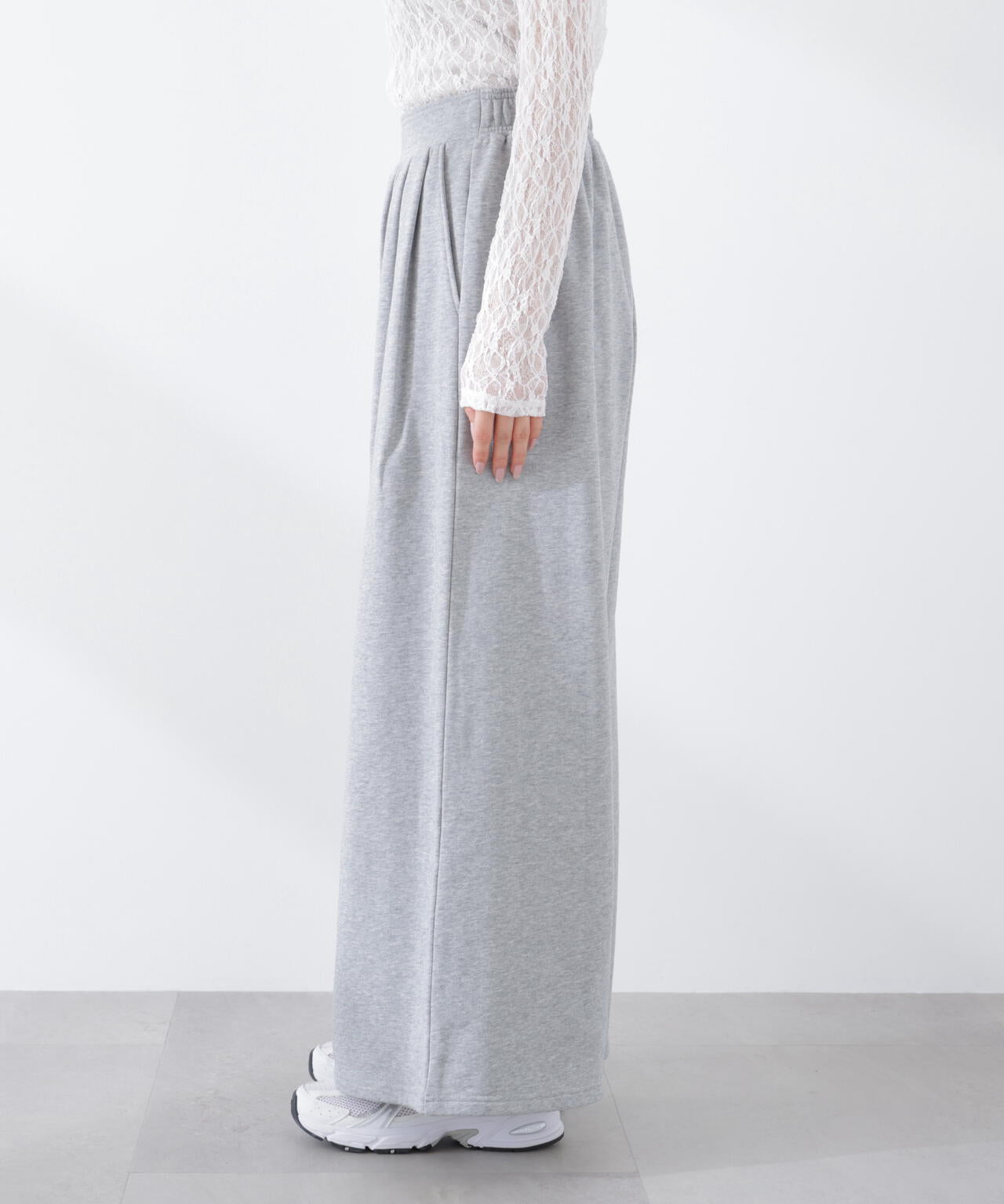 《EDIT COLOGNE》スウェットタックパンツ【WEB・一部店舗限定】