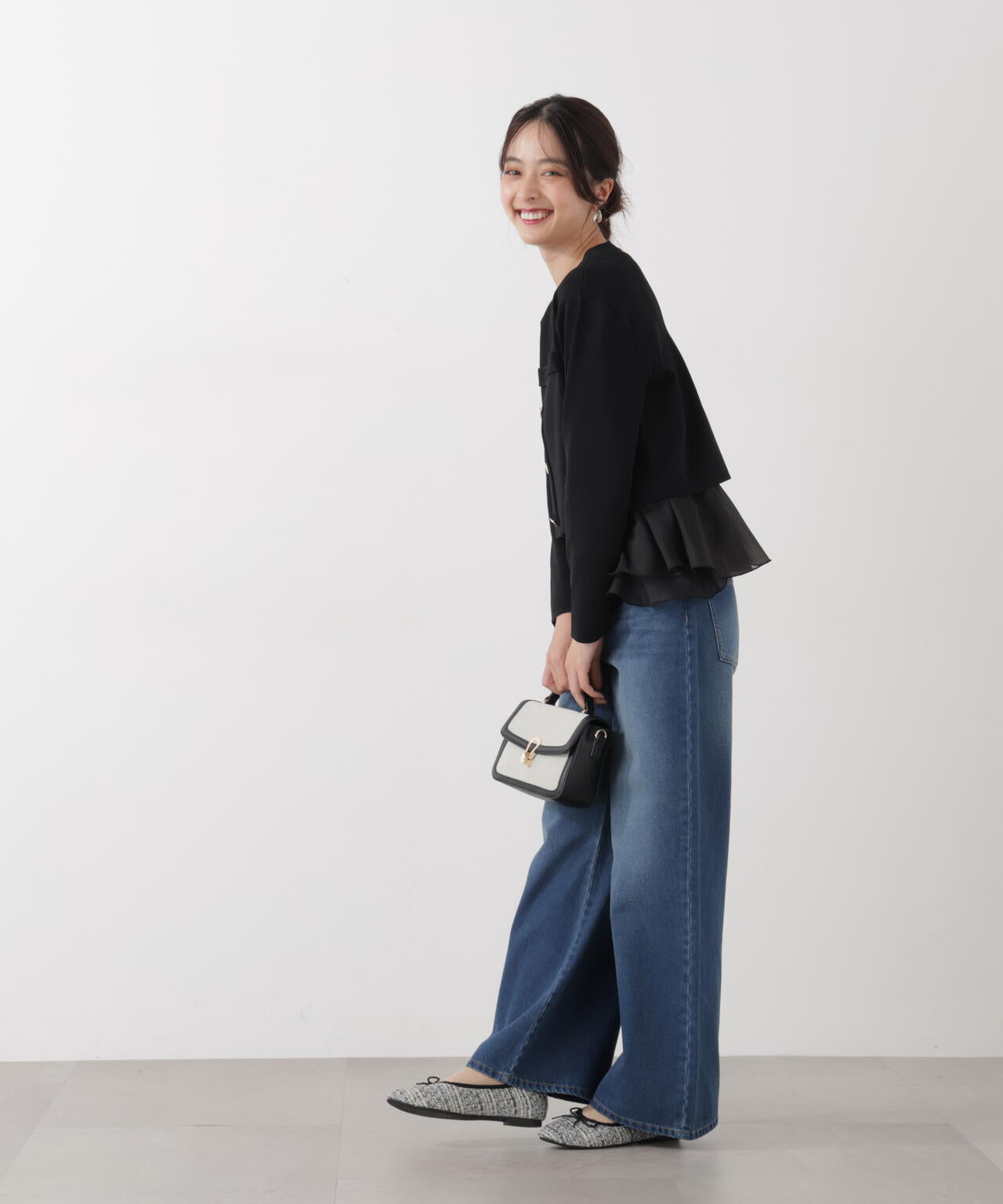 165cm B:82 W:59 H:86 S:25cm 着用サイズ：M