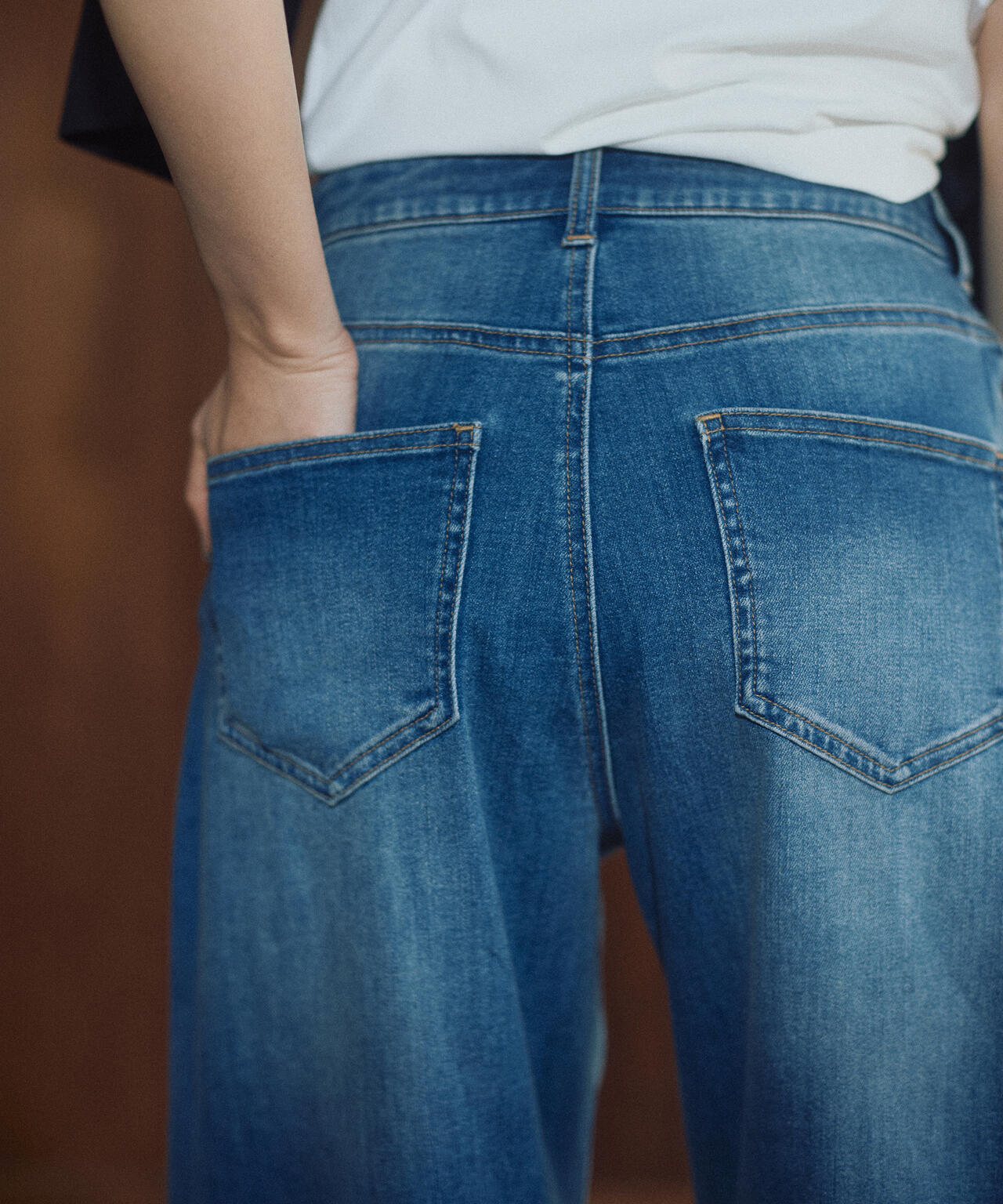 〈a/mie〉カーブデニムパンツ