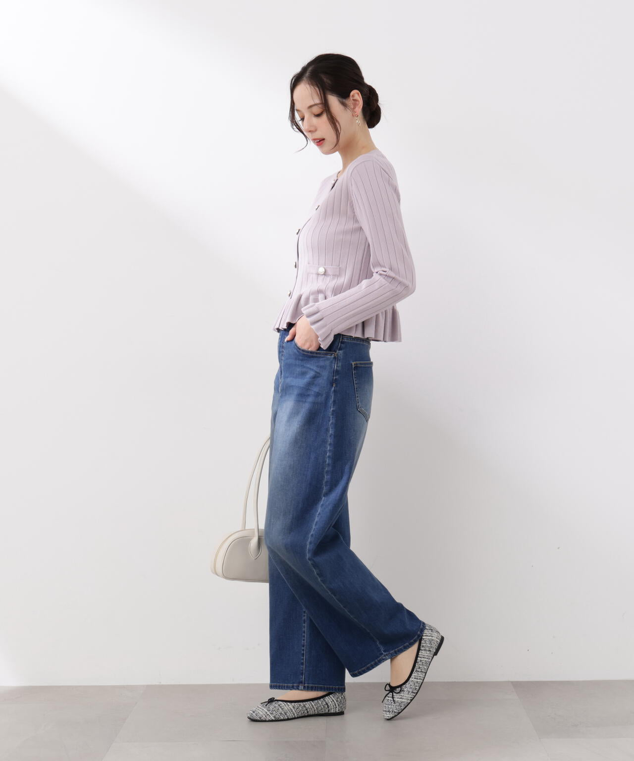 6/5～6/7 オンライン限定2buy10%OFF対象】〈a/mie〉カーブデニムパンツ