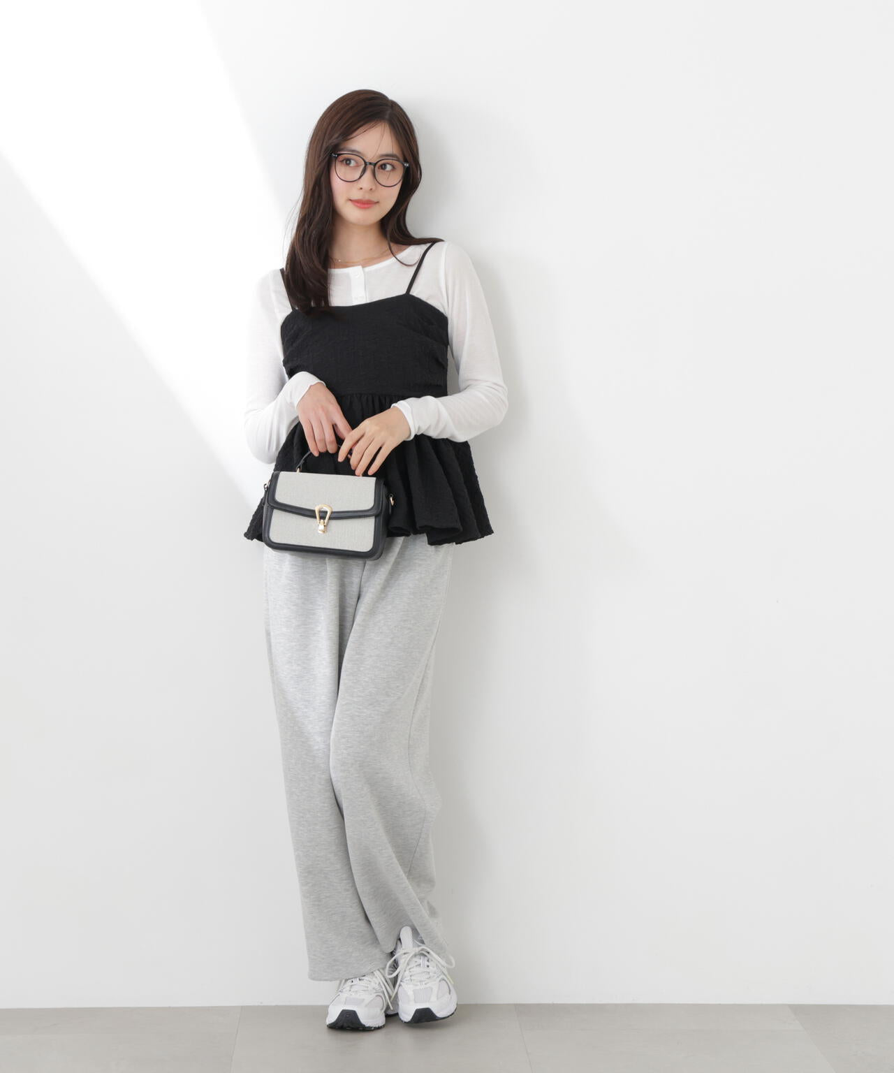 〈a/mie〉カットイージータックパンツ