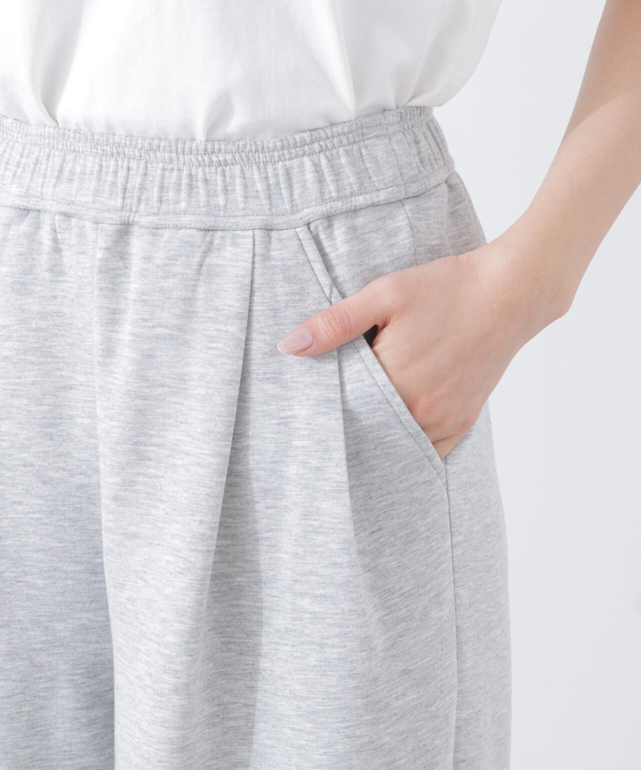 〈a/mie〉カットイージータックパンツ