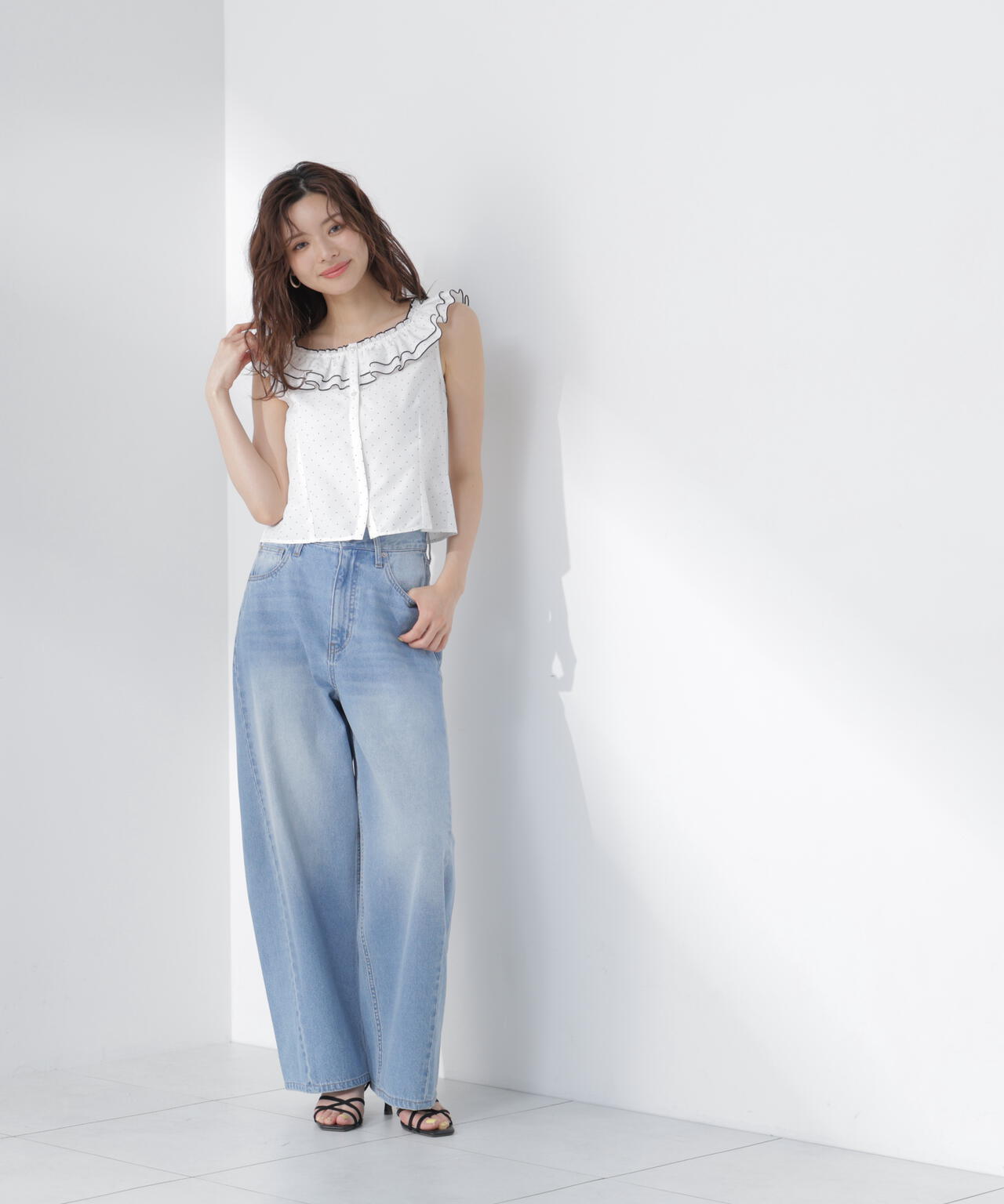【6/5～6/7 オンライン限定2buy10%OFF対象】＜青島心さん着用＞〈a/mie〉ワイドバレルパンツ【ベージュ：WEB限定】