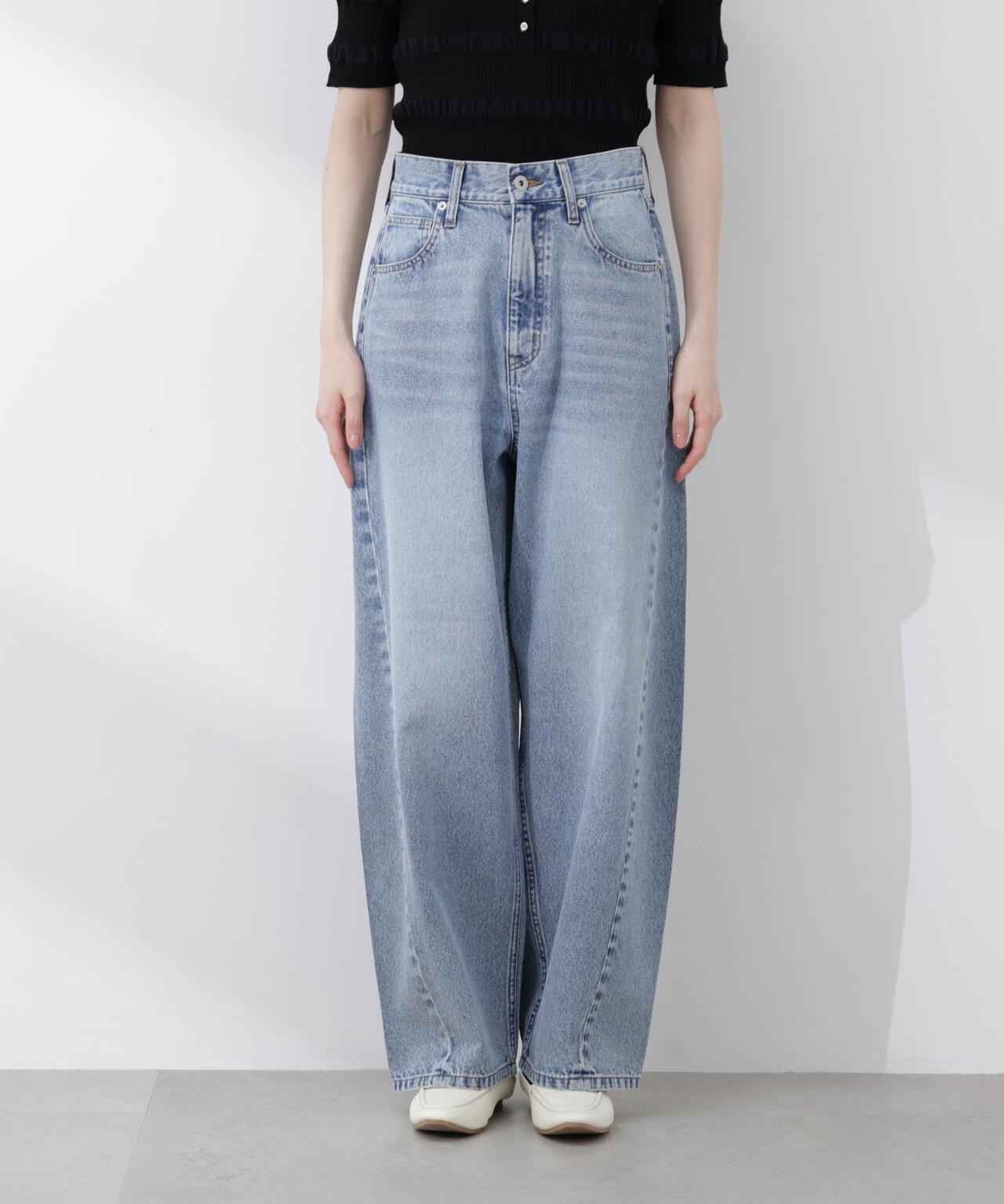 【6/5～6/7 オンライン限定2buy10%OFF対象】＜青島心さん着用＞〈a/mie〉ワイドバレルパンツ【ベージュ：WEB限定】