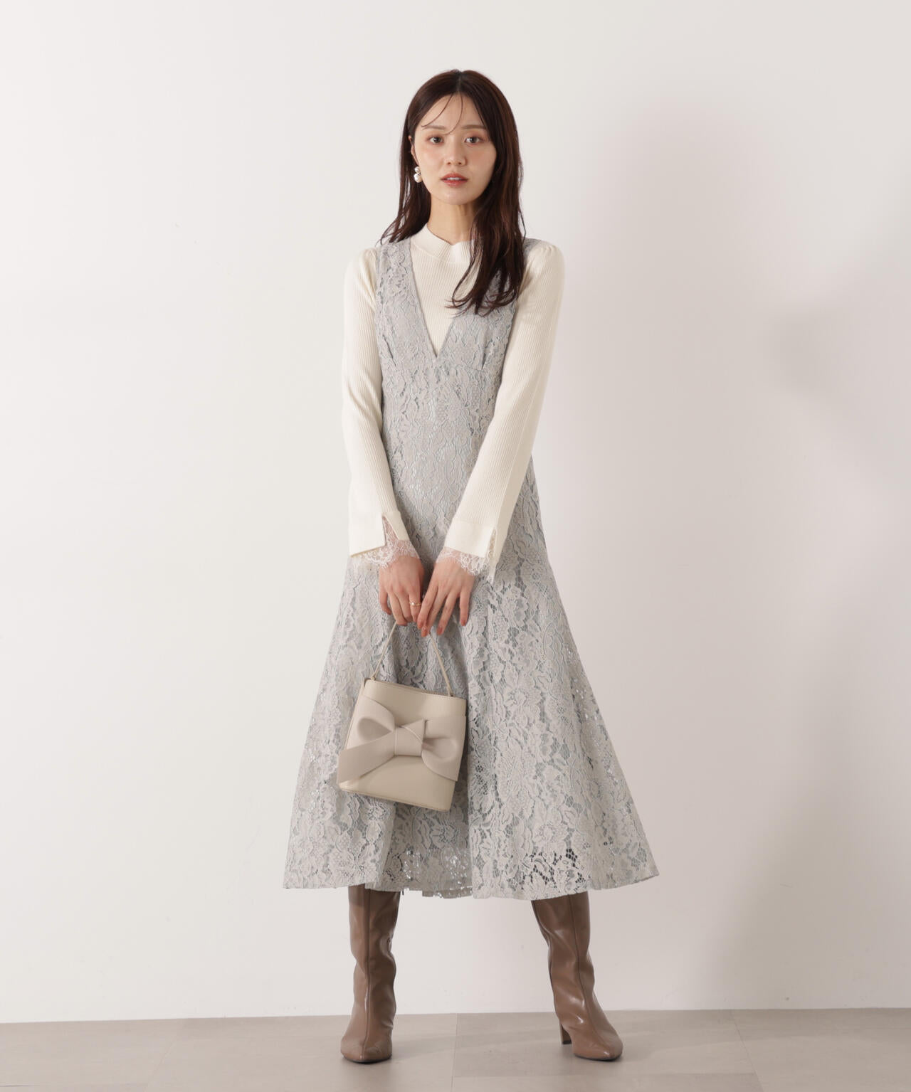 Vネックレースジャンスカ