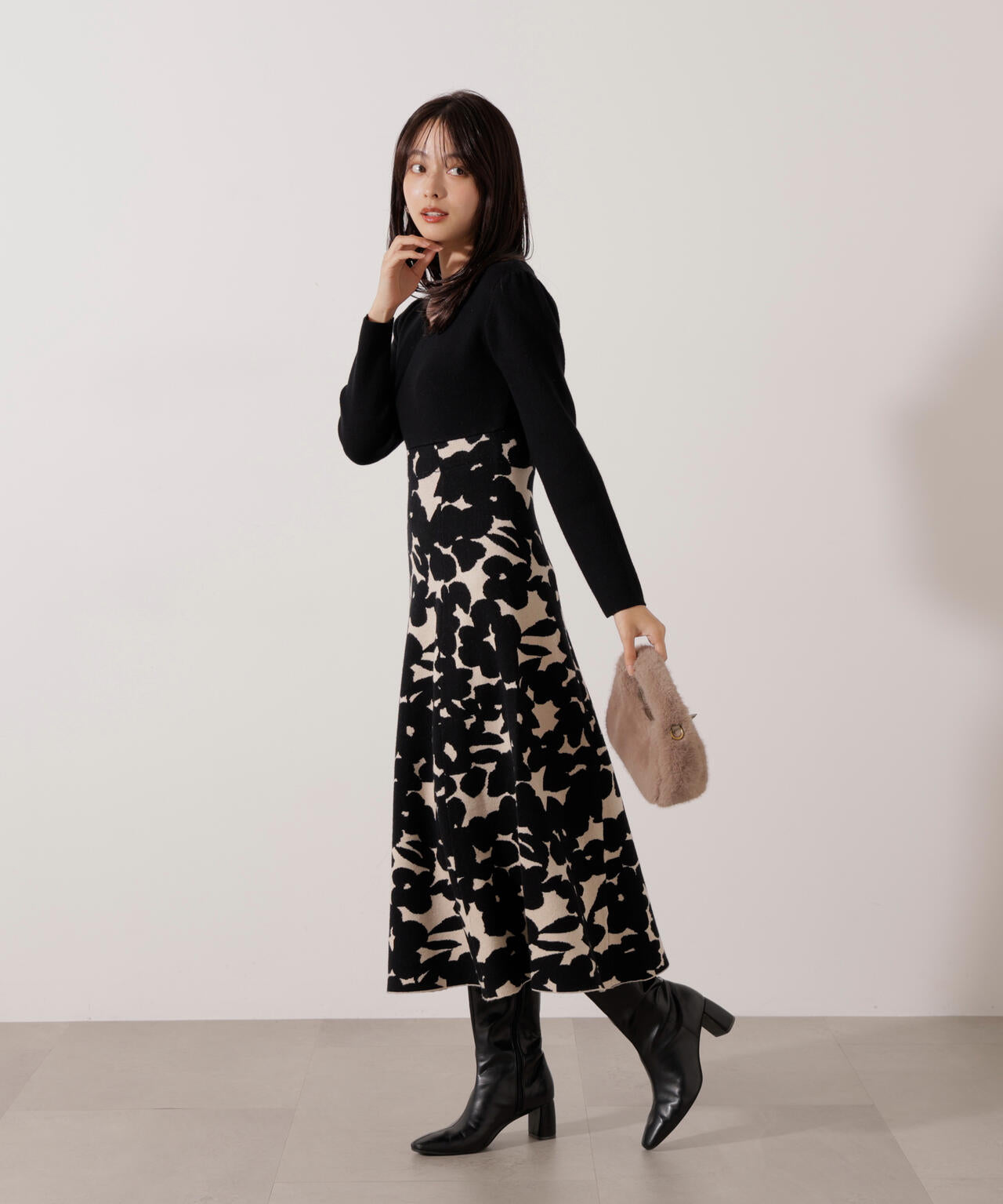 加藤栞さん着用】ジャガードフラワーニットワンピース | PROPORTION