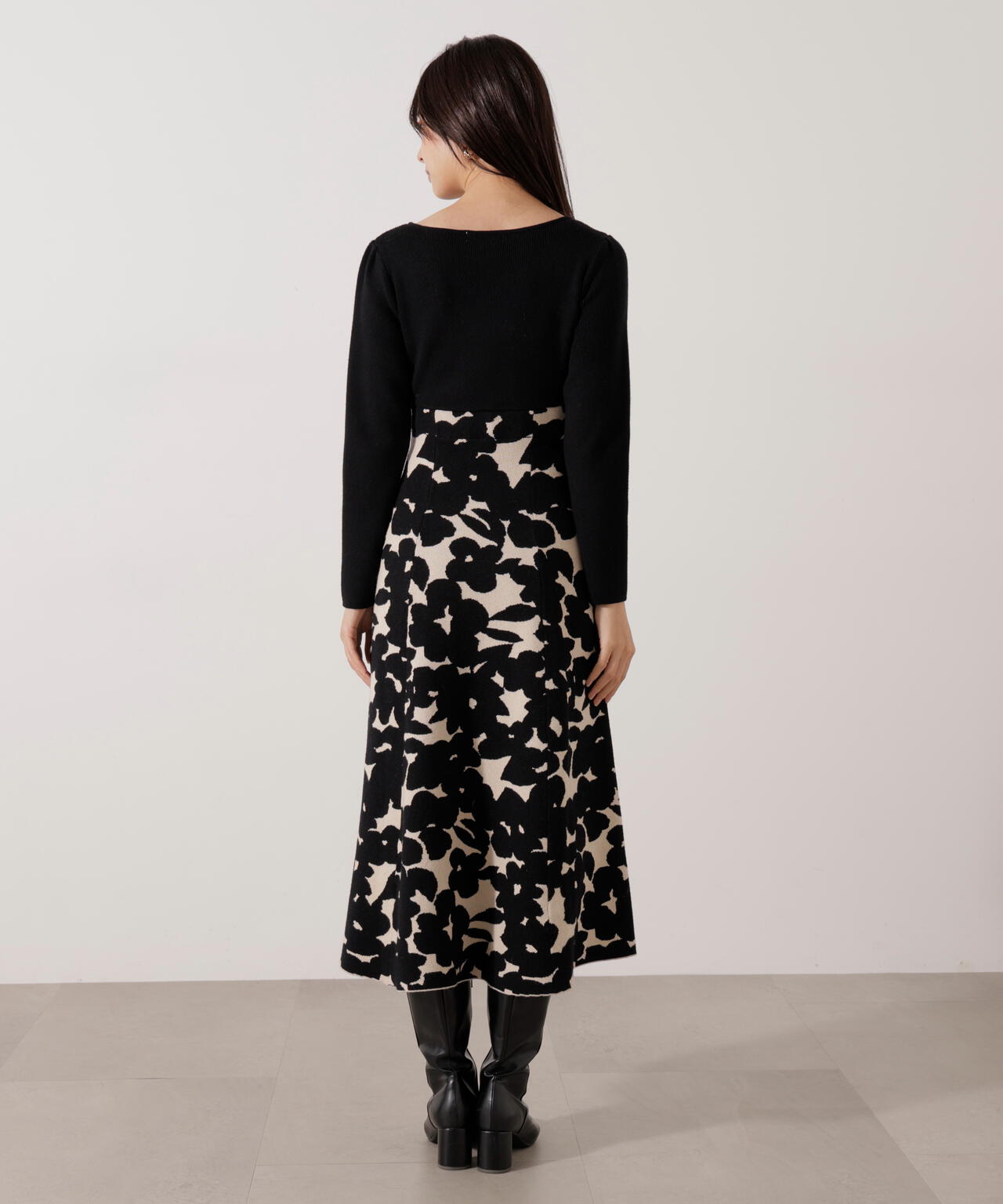 プロポーションボディドレッシング　ジャガードフラワーニットワンピース 加藤栞さん着用】ジャガードフラワーニットワンピース | PROPORTION