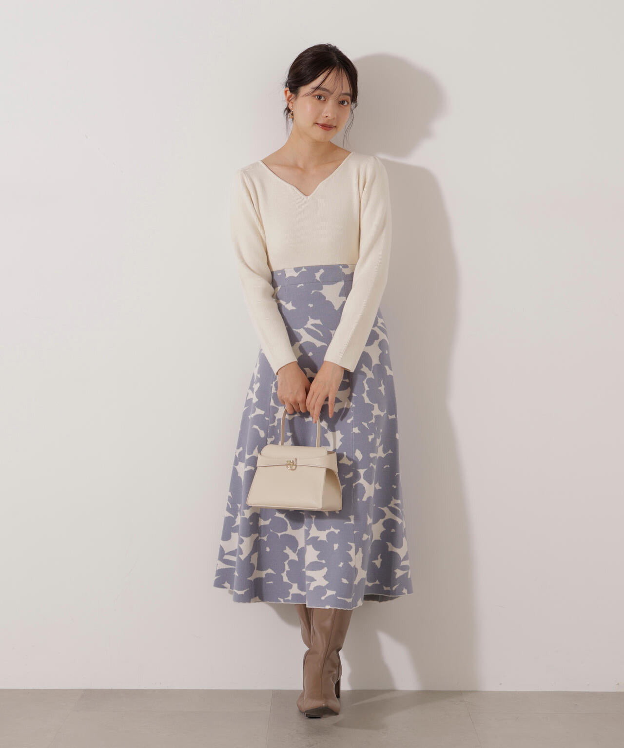 ジャガードフラワーニットワンピース