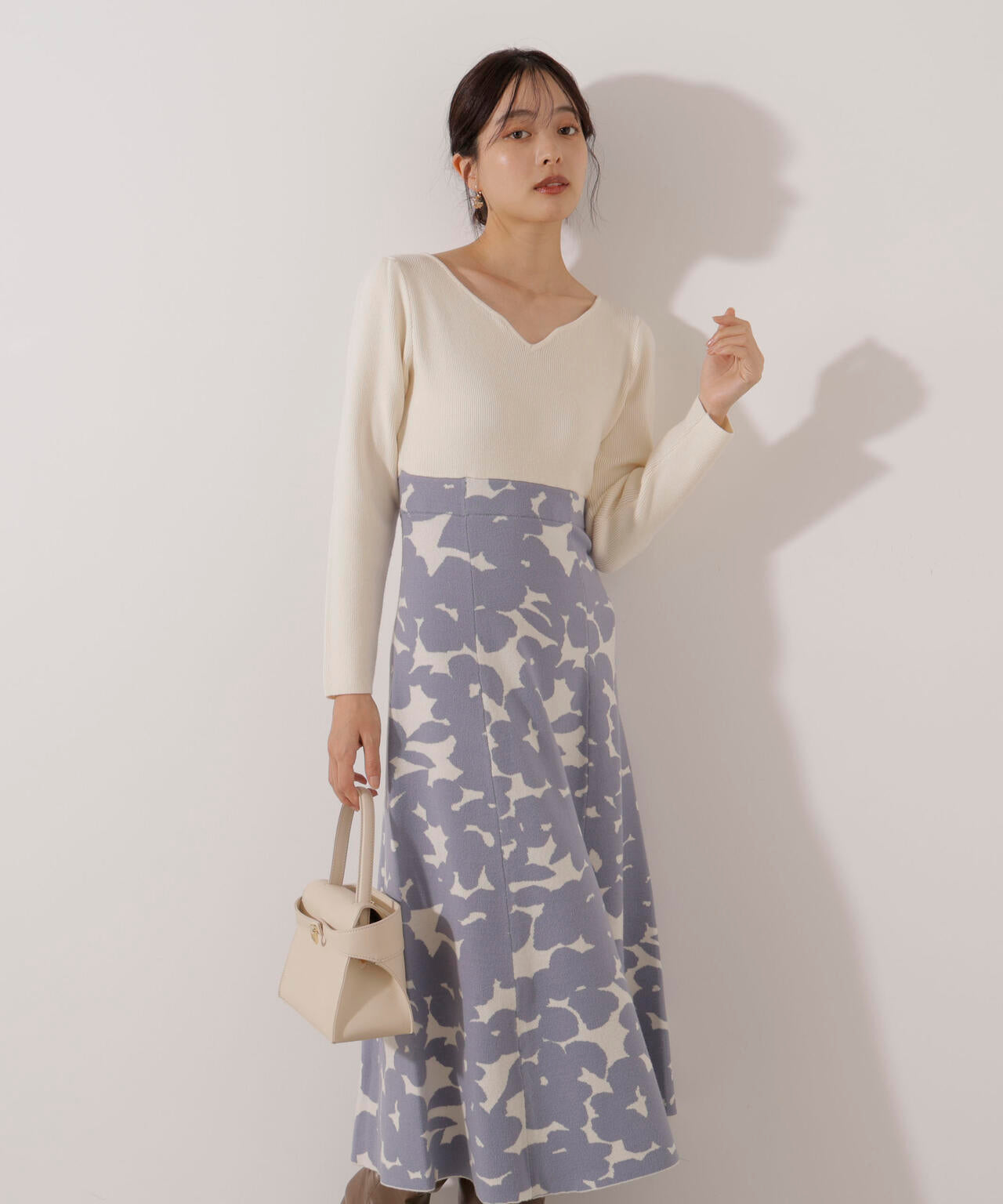 ジャガードフラワーニットワンピース