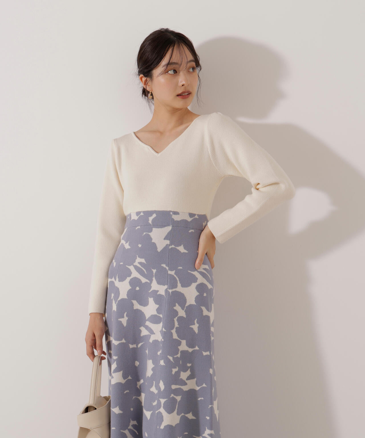 加藤栞さん着用】ジャガードフラワーニットワンピース | PROPORTION