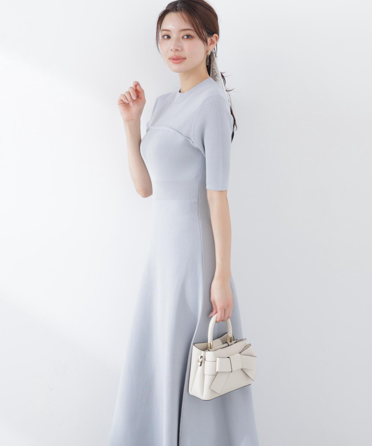 スカーフ付きニットワンピース