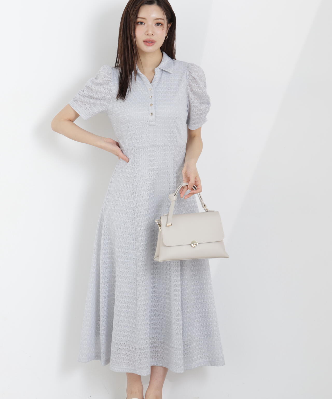 ストレッチレース襟付きワンピース