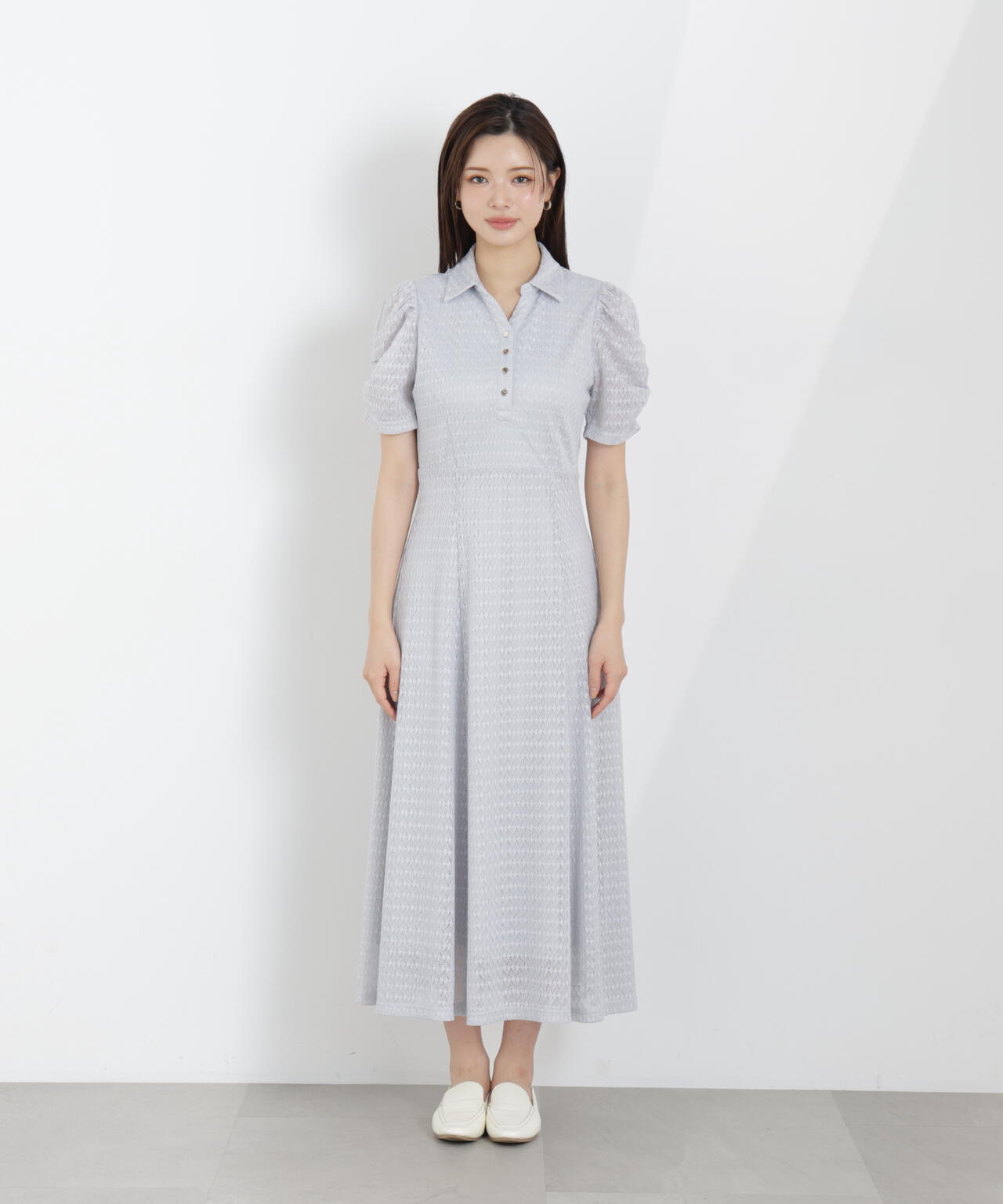 ストレッチレース襟付きワンピース