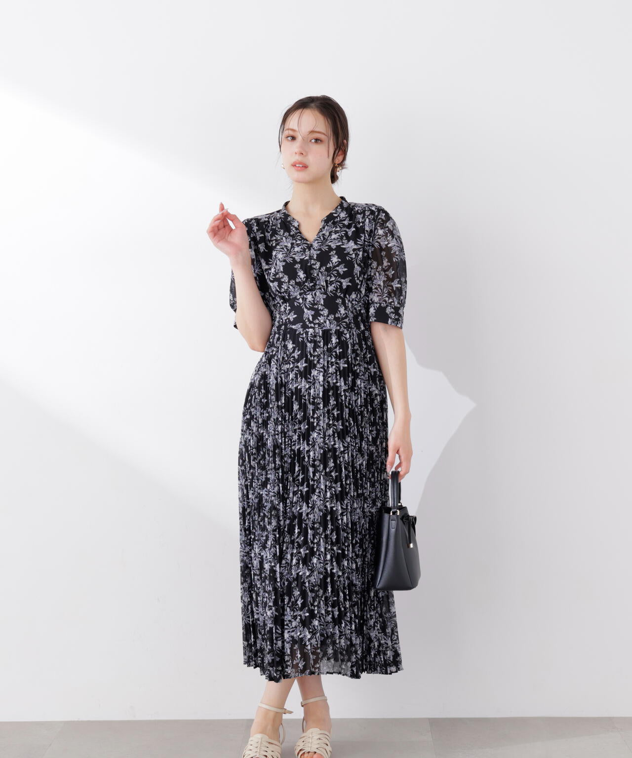 花柄プリーツワンピース【WEB・一部店舗限定】