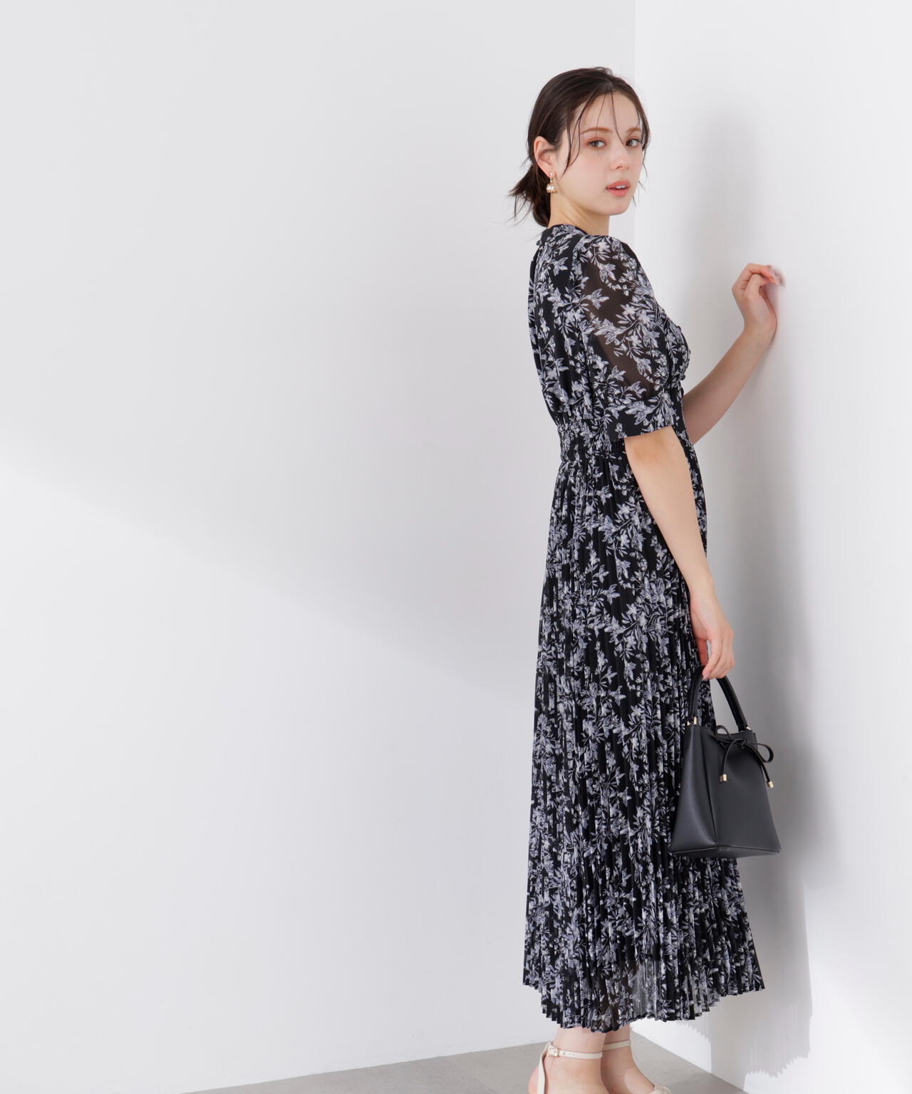 花柄プリーツワンピース【WEB・一部店舗限定】
