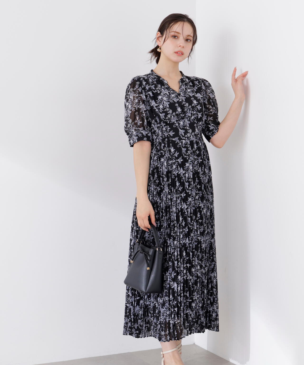 花柄プリーツワンピース【WEB・一部店舗限定】