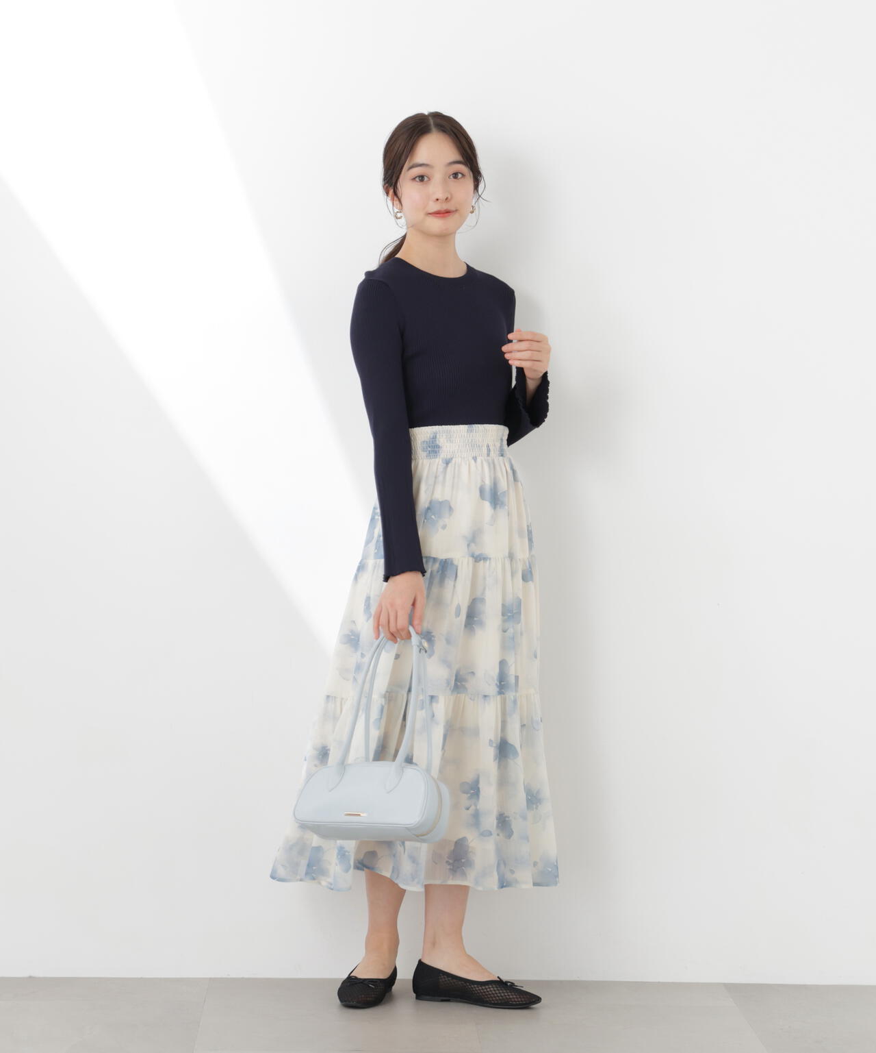 ニットドッキング花柄シャーリングワンピース【WEB・一部店舗限定】