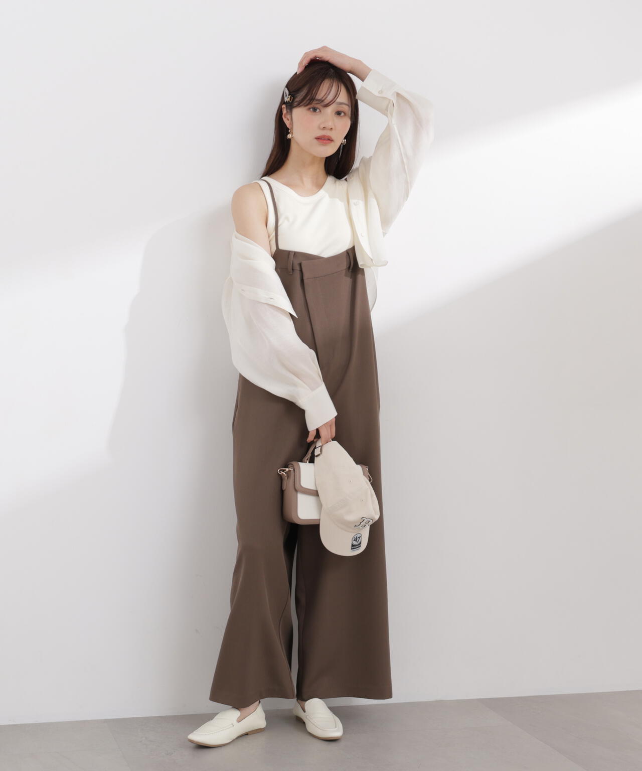 加藤栞さん着用＞〈a/mie〉バックタックサロペット | PROPORTION BODY